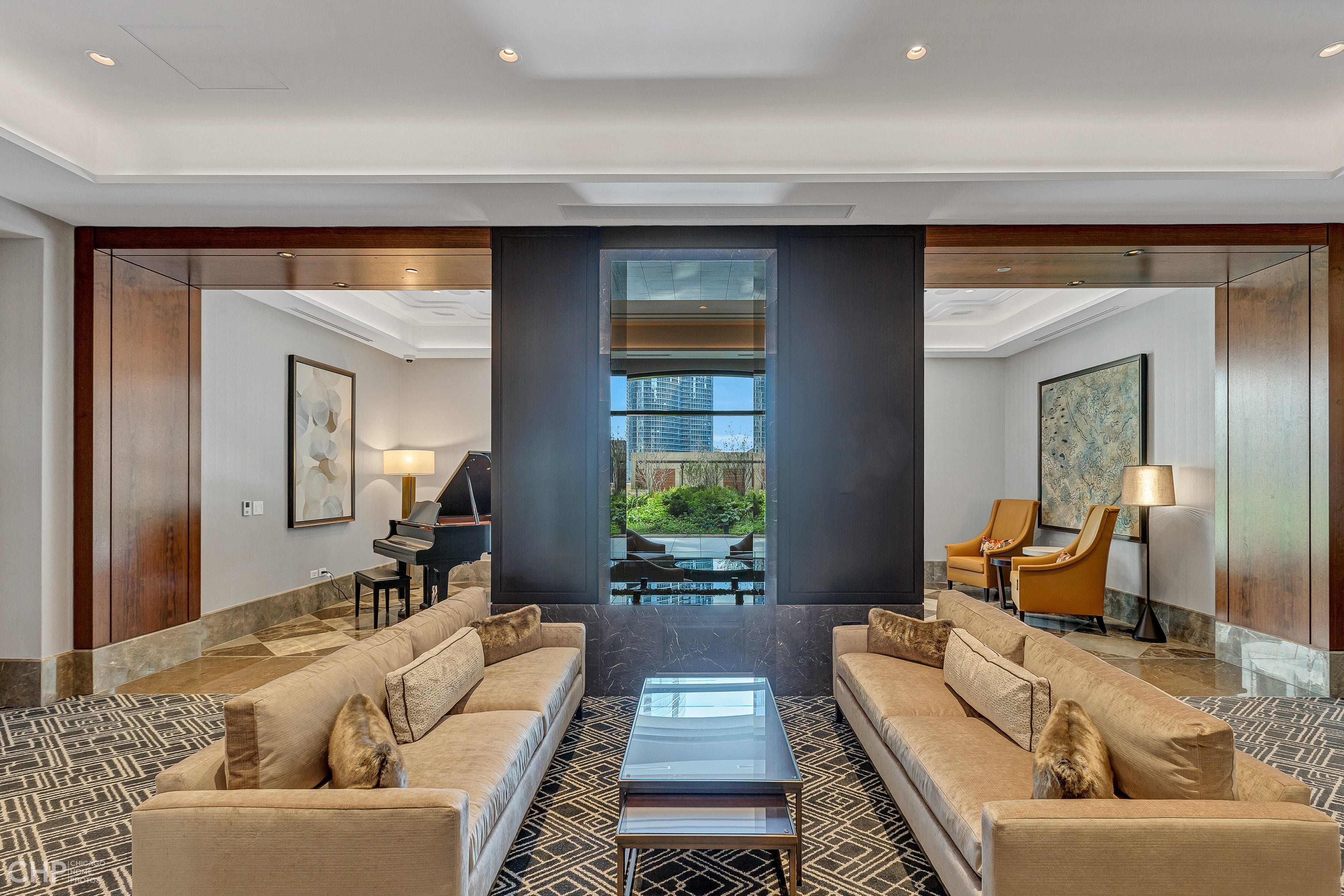 435 N Michigan Avenue Unit# 2203