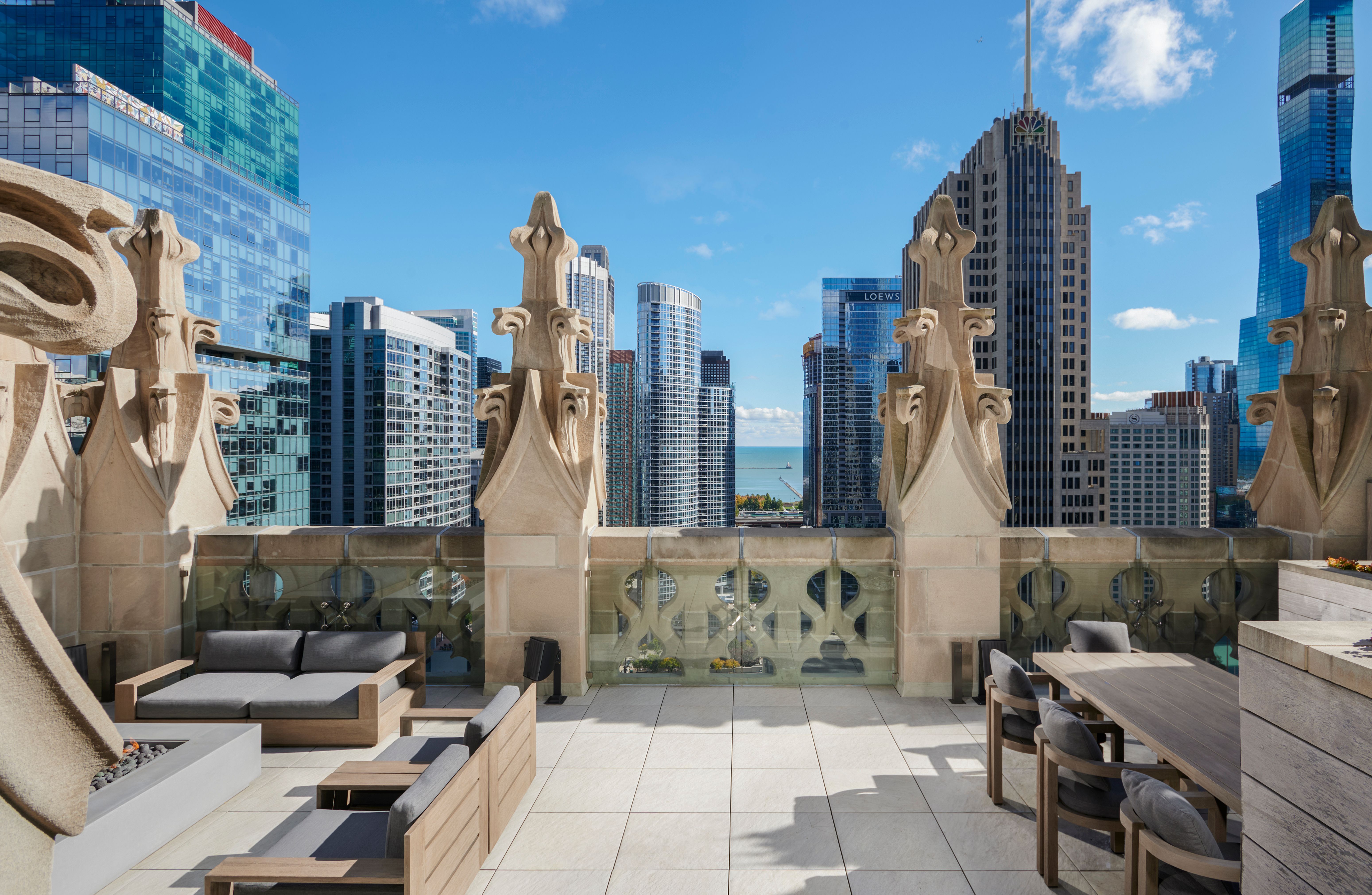 435 N Michigan Avenue Unit# 2203