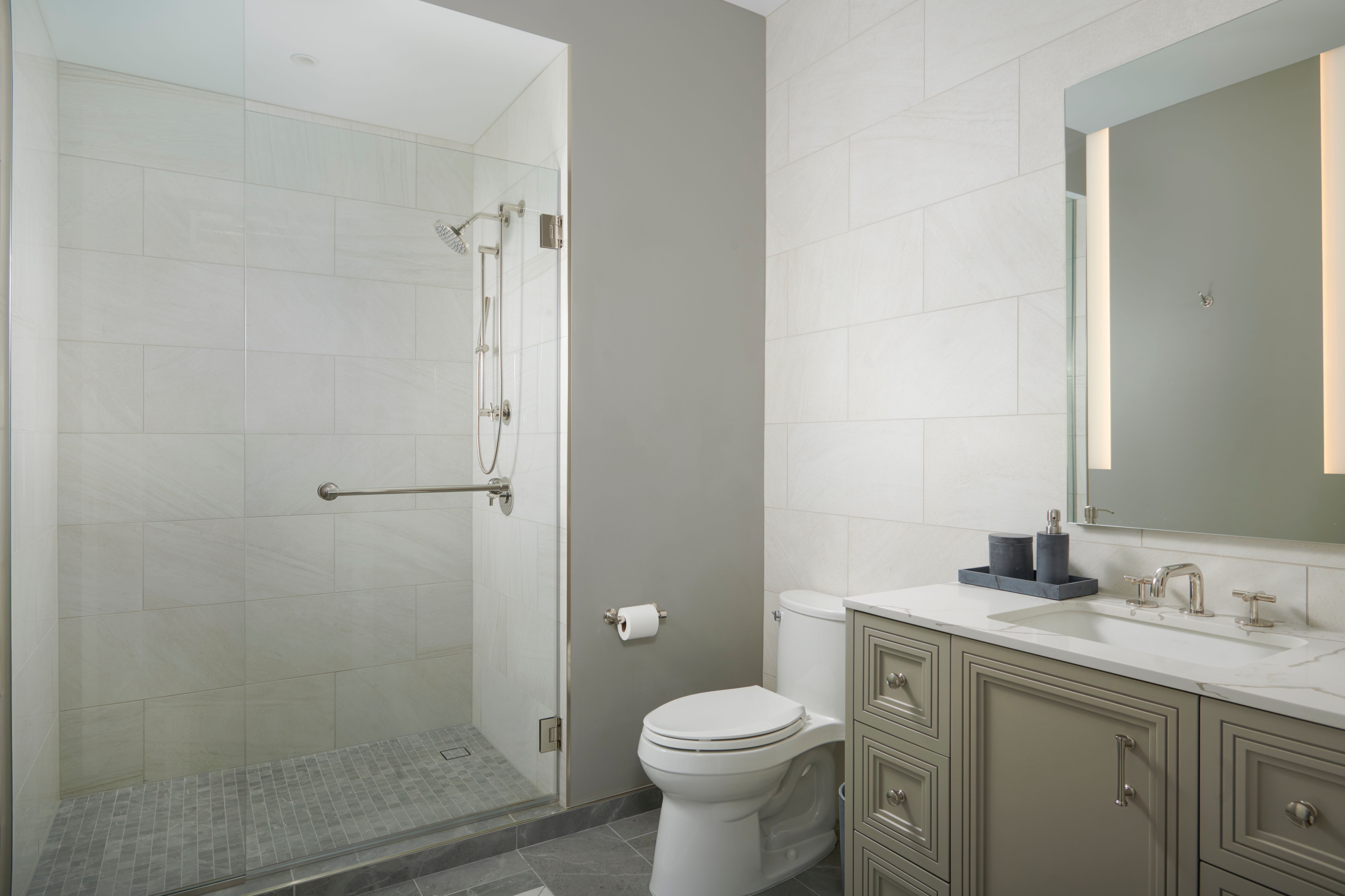 435 N Michigan Avenue Unit# 2203