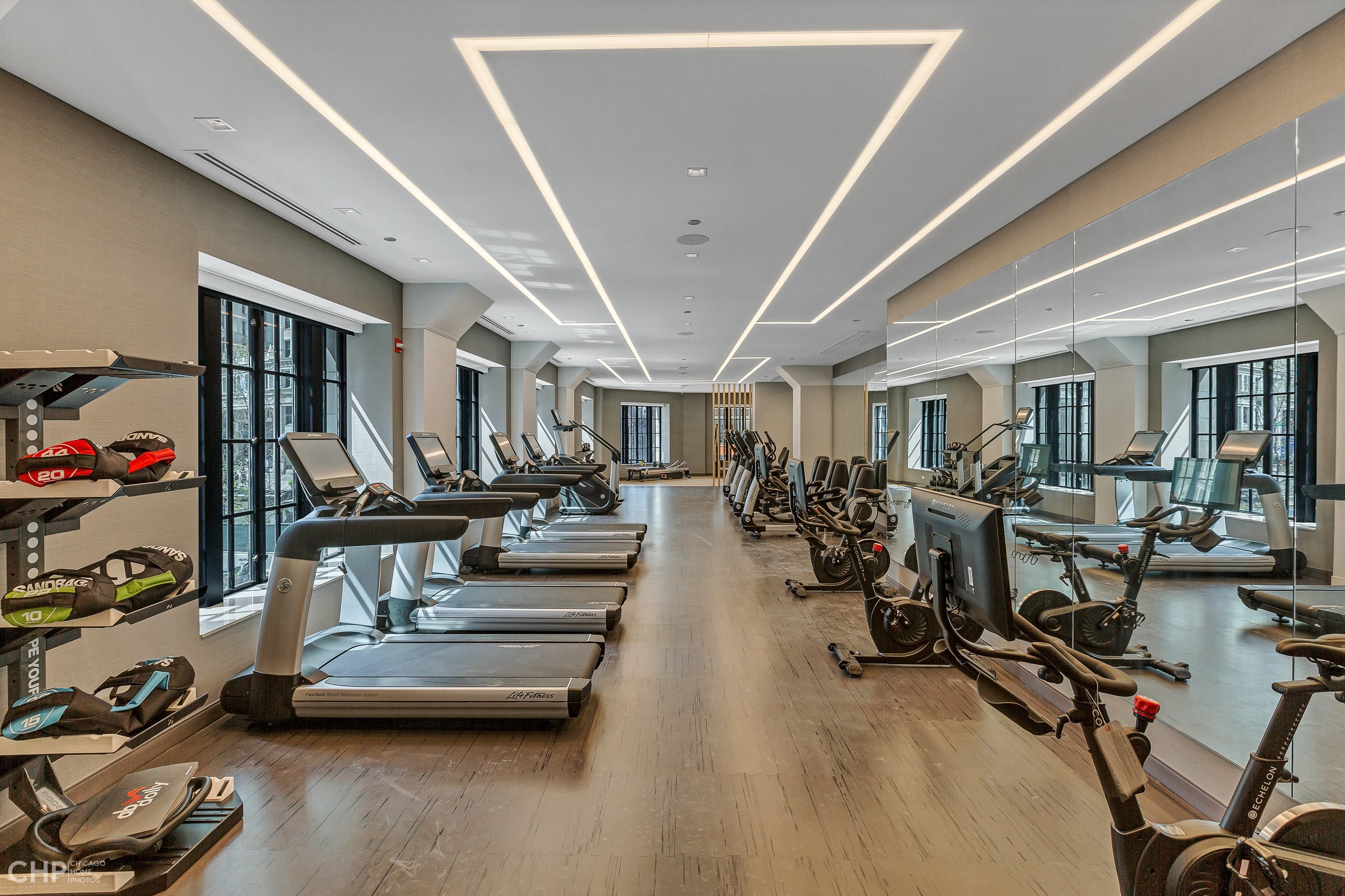 435 N Michigan Avenue Unit# 2203