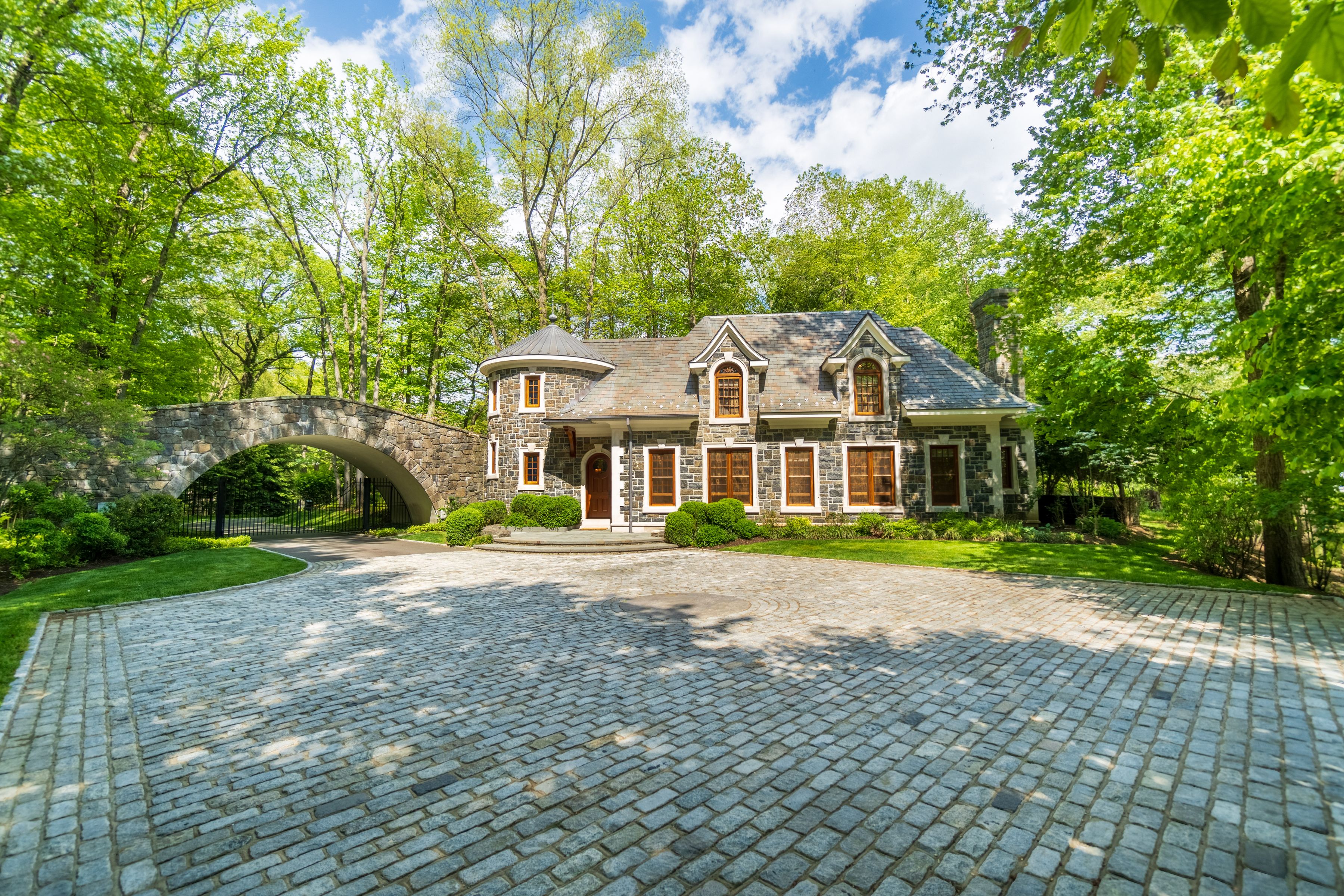 14 Meadow Lane