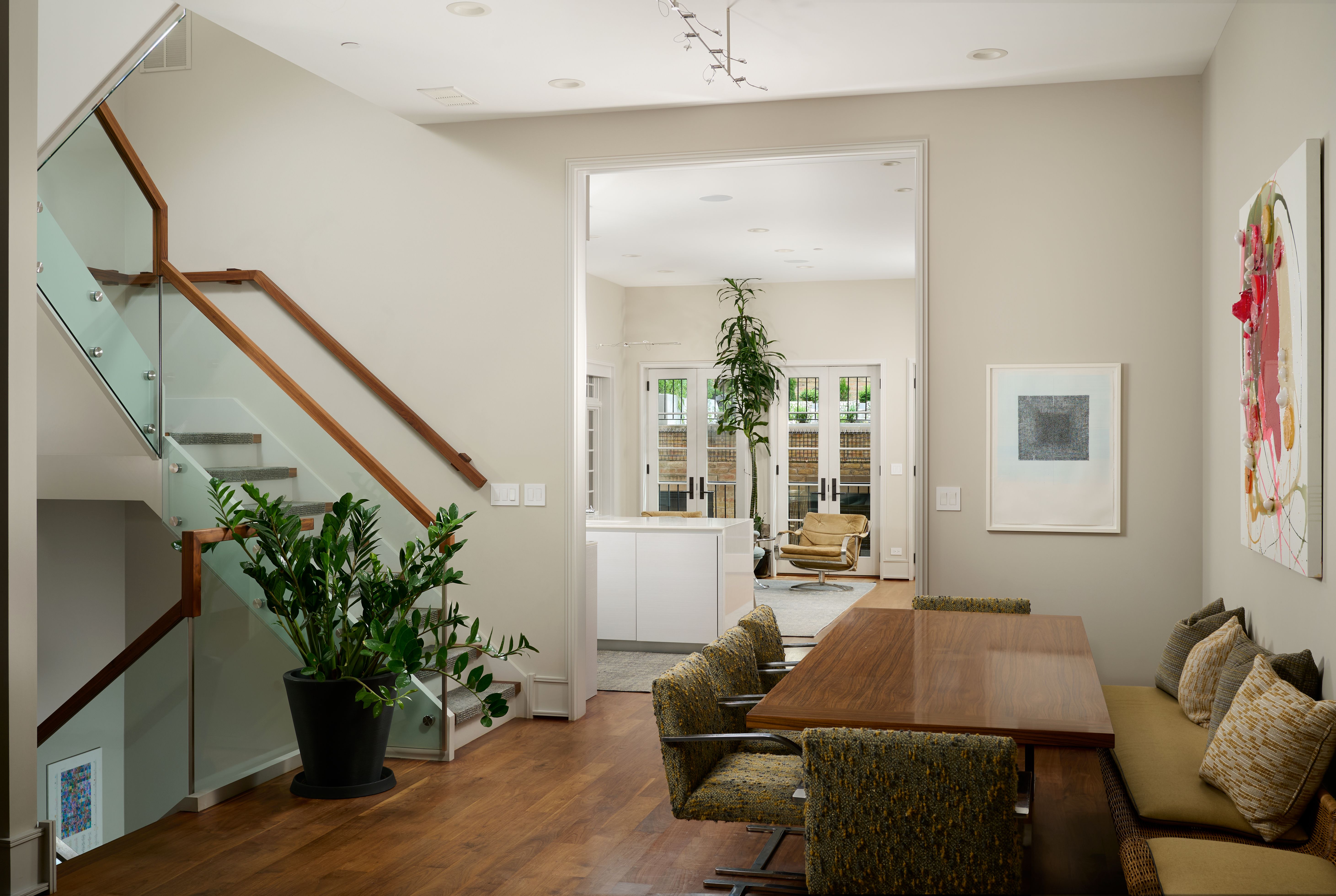 353 W Belden Avenue 