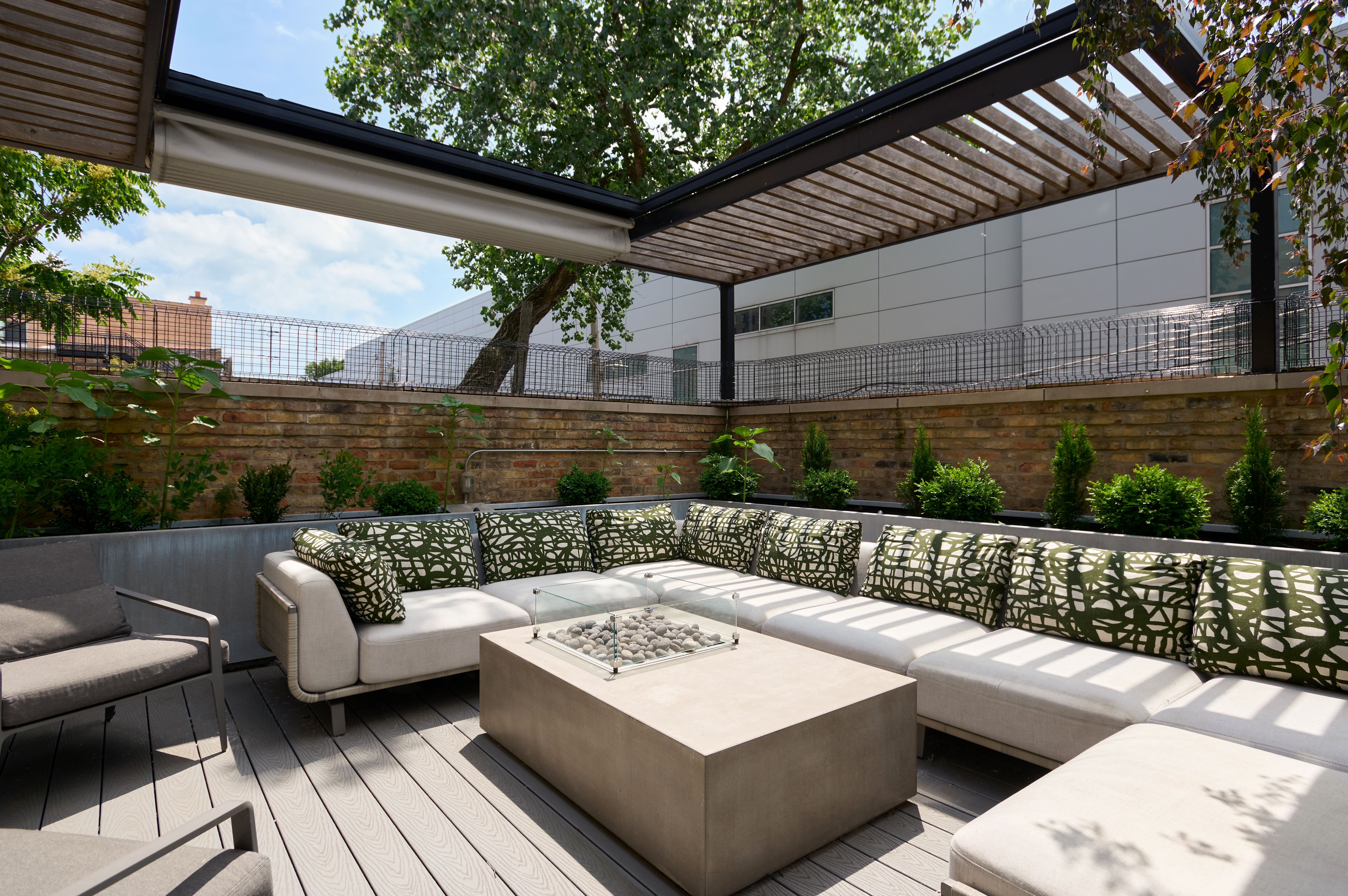 353 W Belden Avenue 
