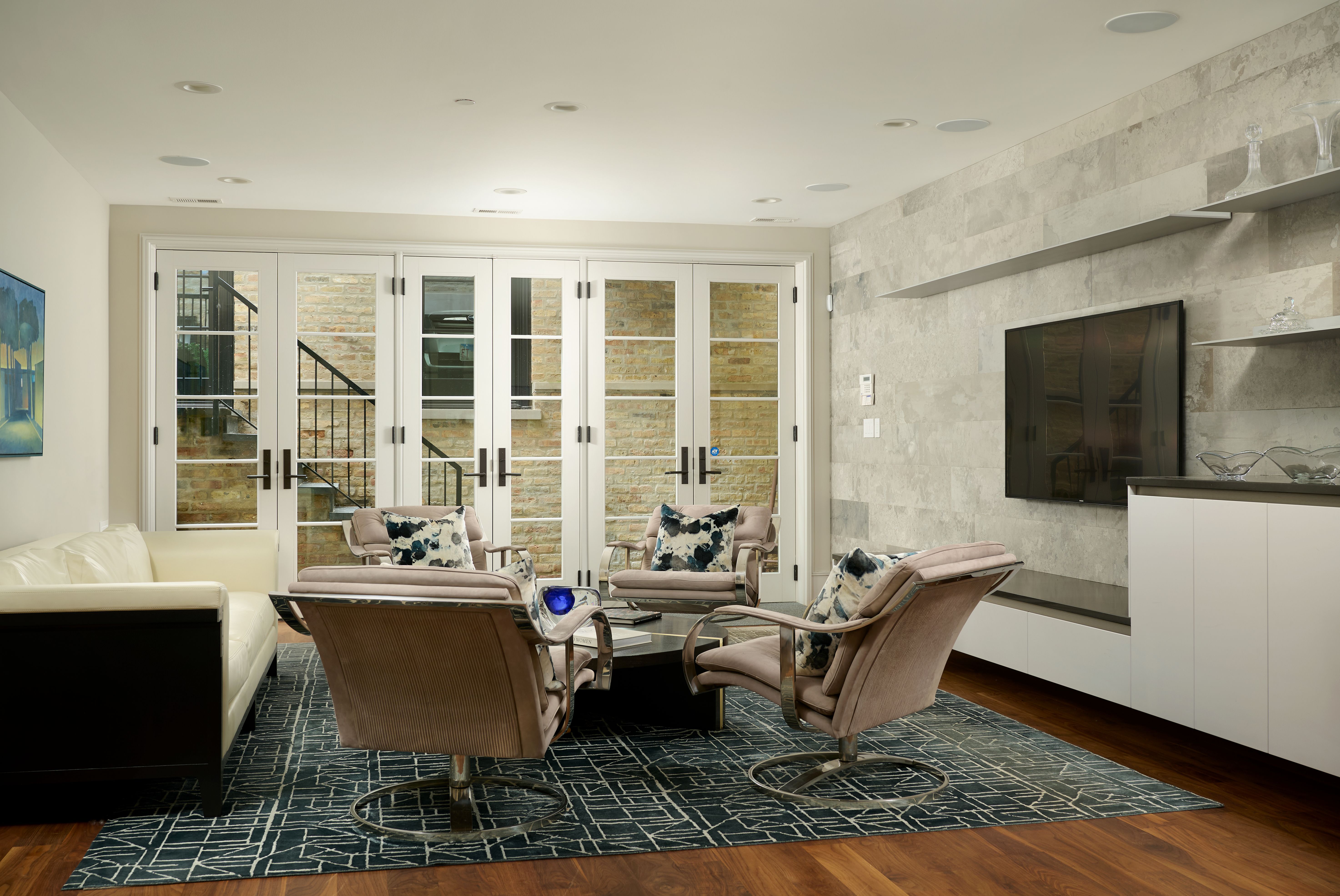 353 W Belden Avenue 