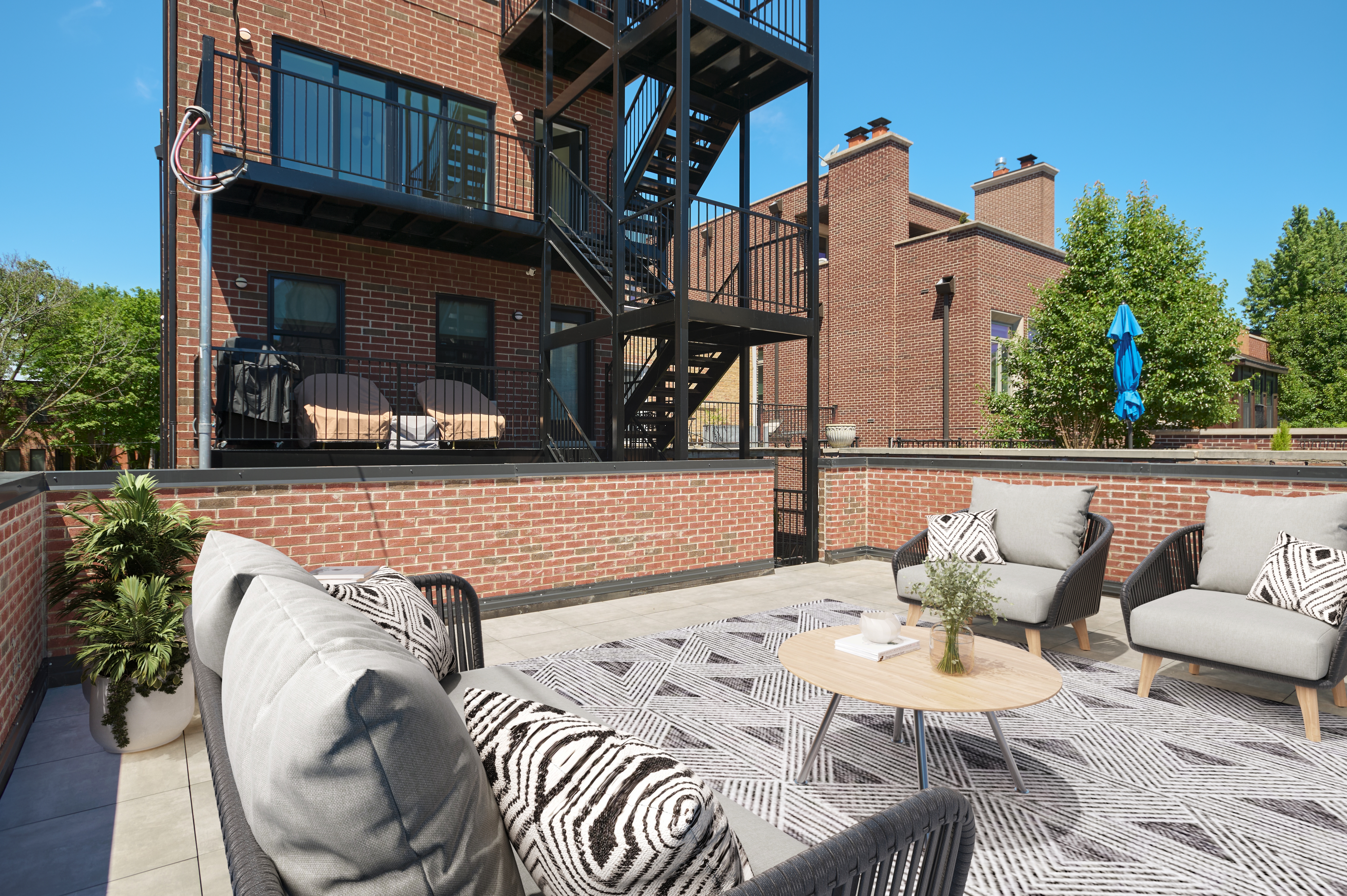 1629 N Burling Street Unit# 1