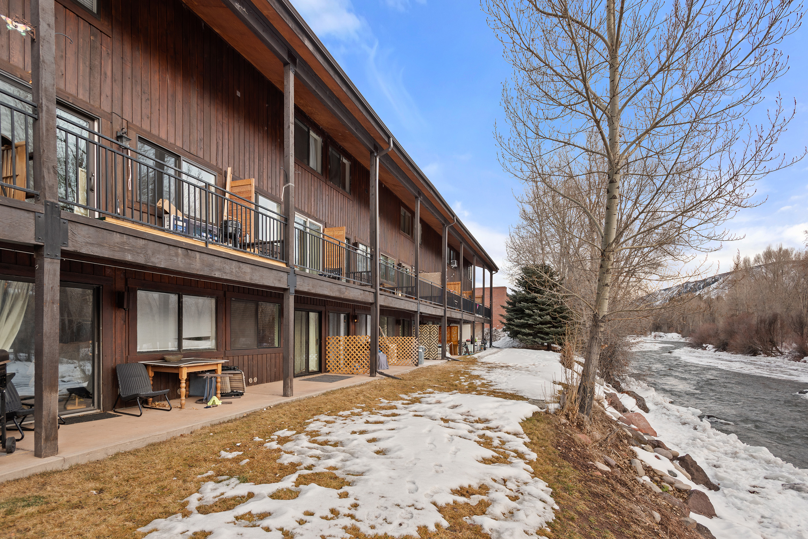23284 Two Rivers Road 06A