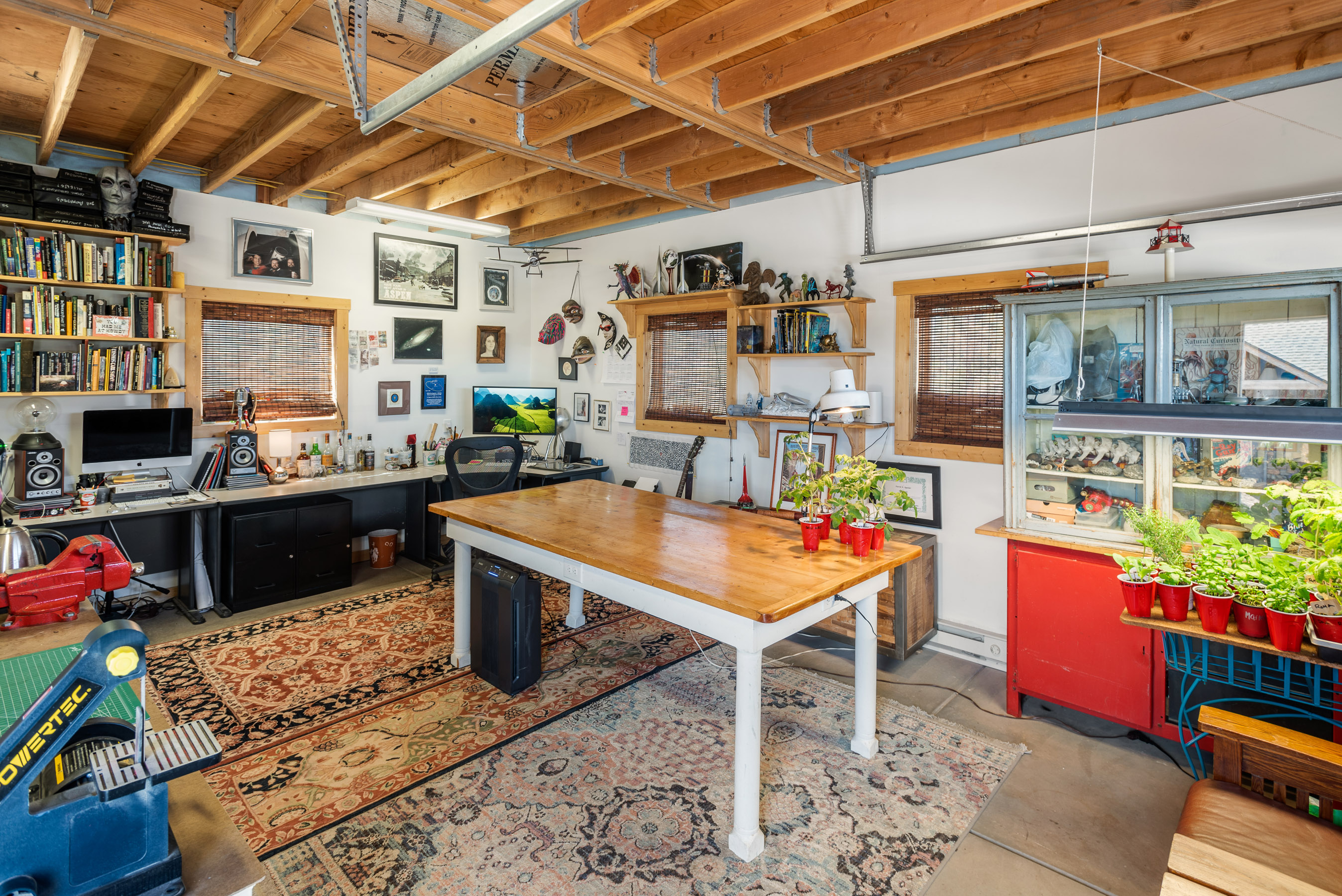 1200 Sunset Lane 