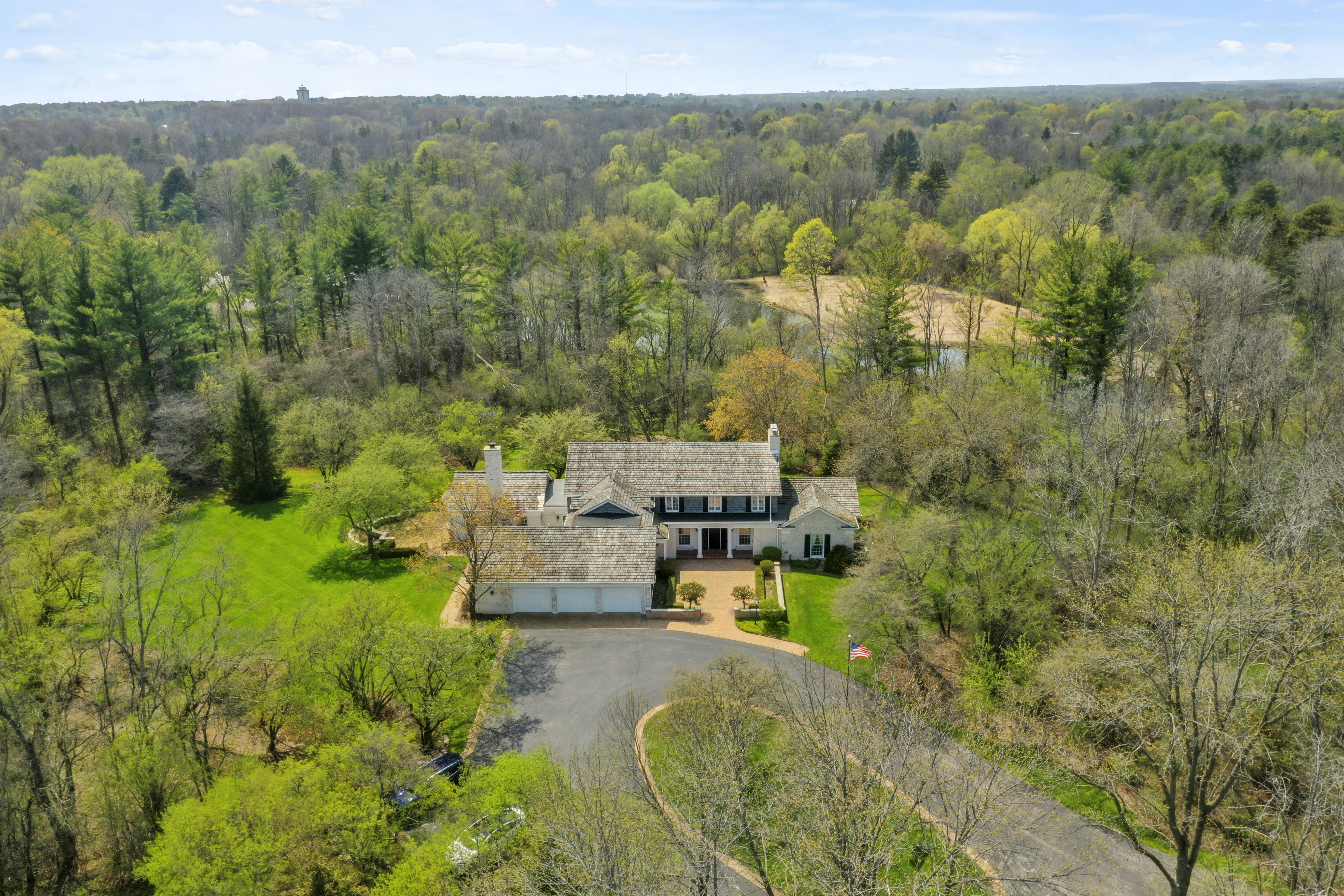 8125 N. Range Line Rd. 