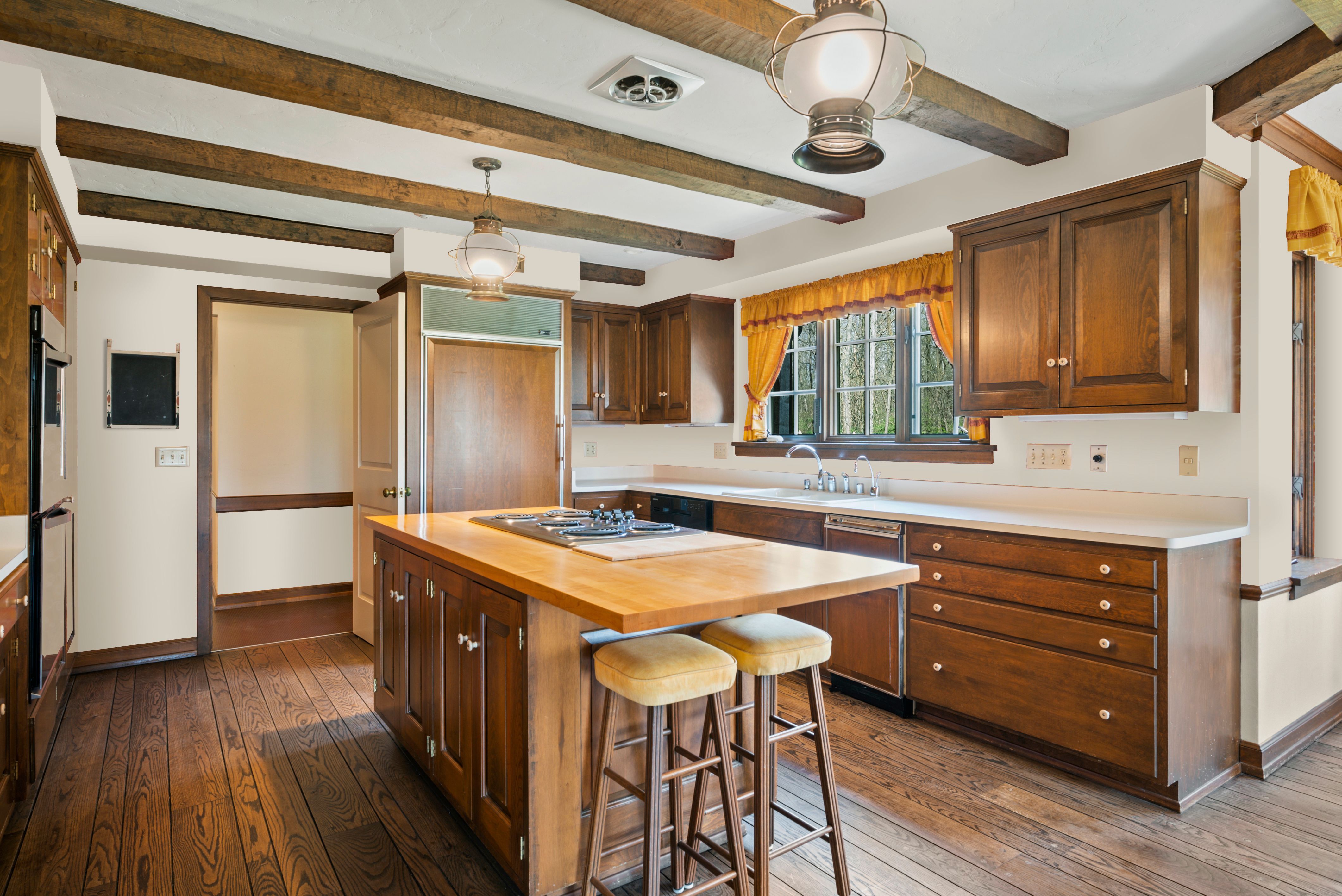 8545 N. River Rd. 