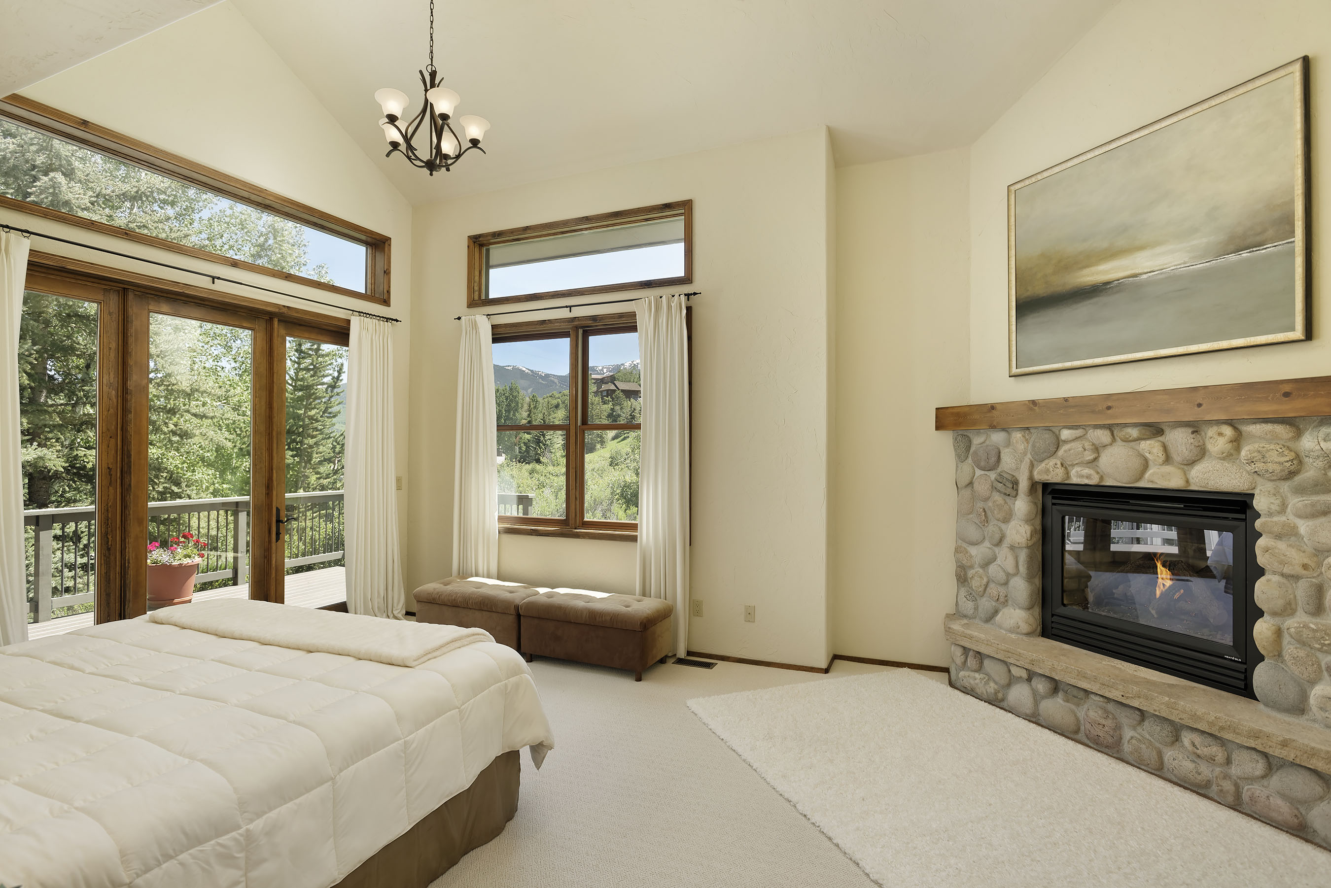 1021 Horse Ranch Drive 