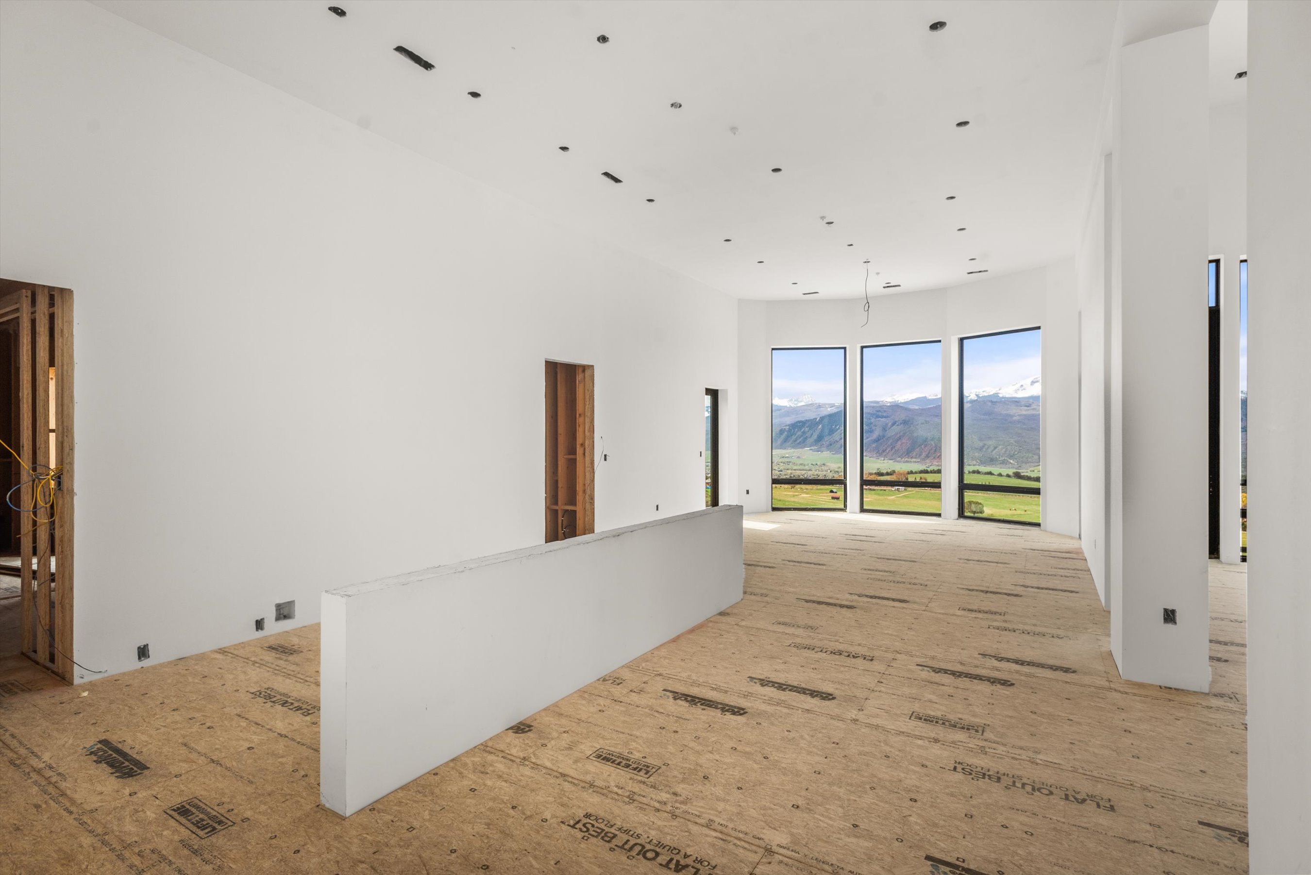 102 Blue Creek Trail 