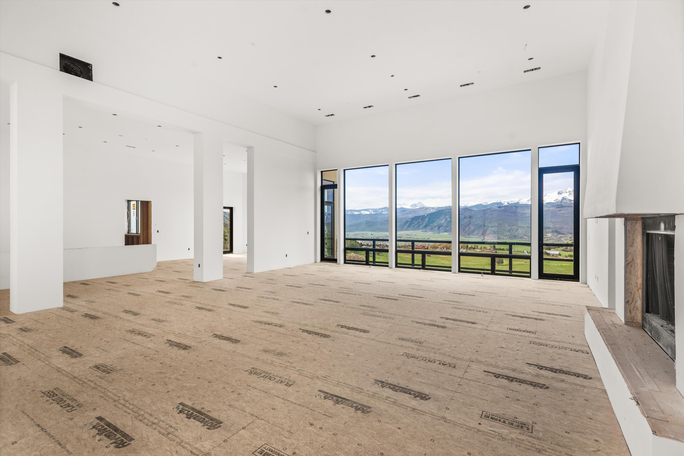 102 Blue Creek Trail 