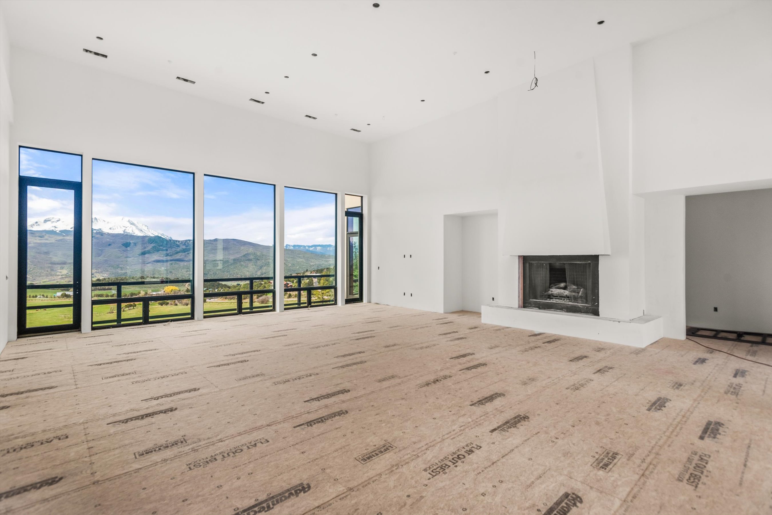 102 Blue Creek Trail 