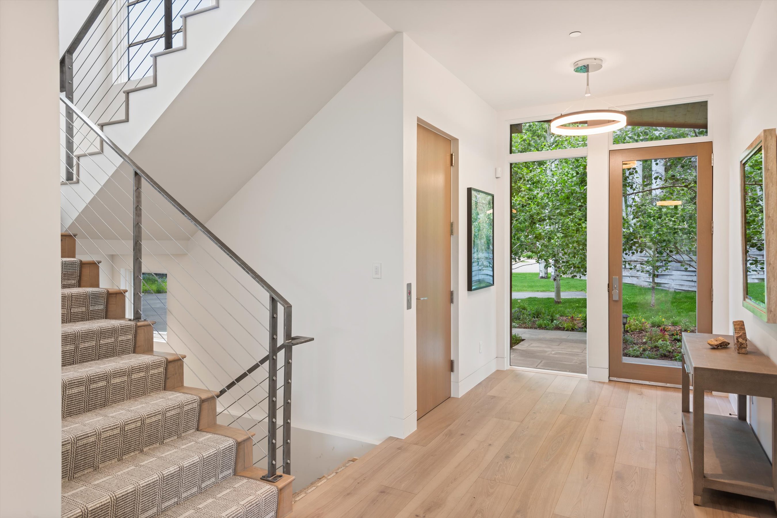 1481 Sierra Vista Drive 