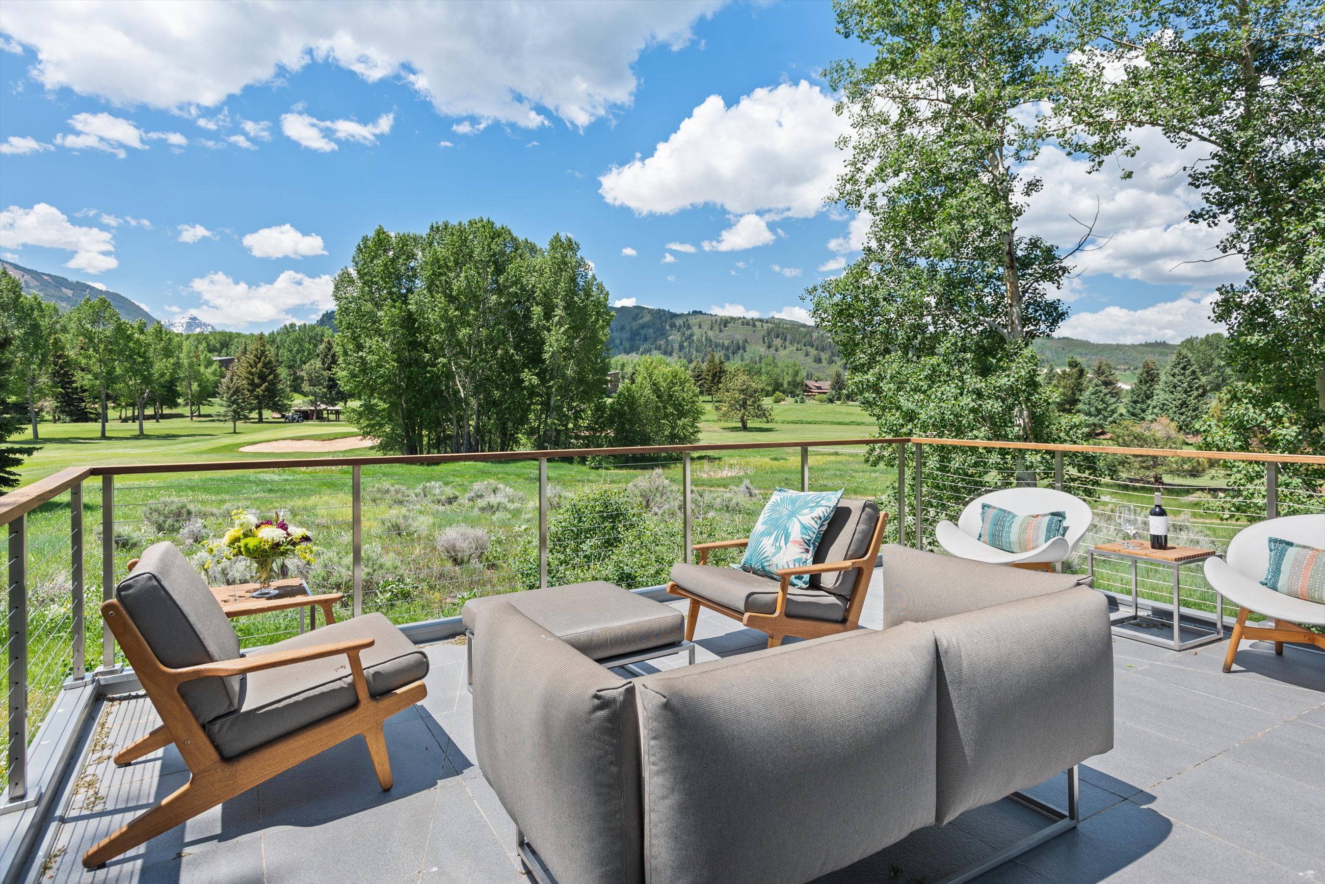 1481 Sierra Vista Drive 