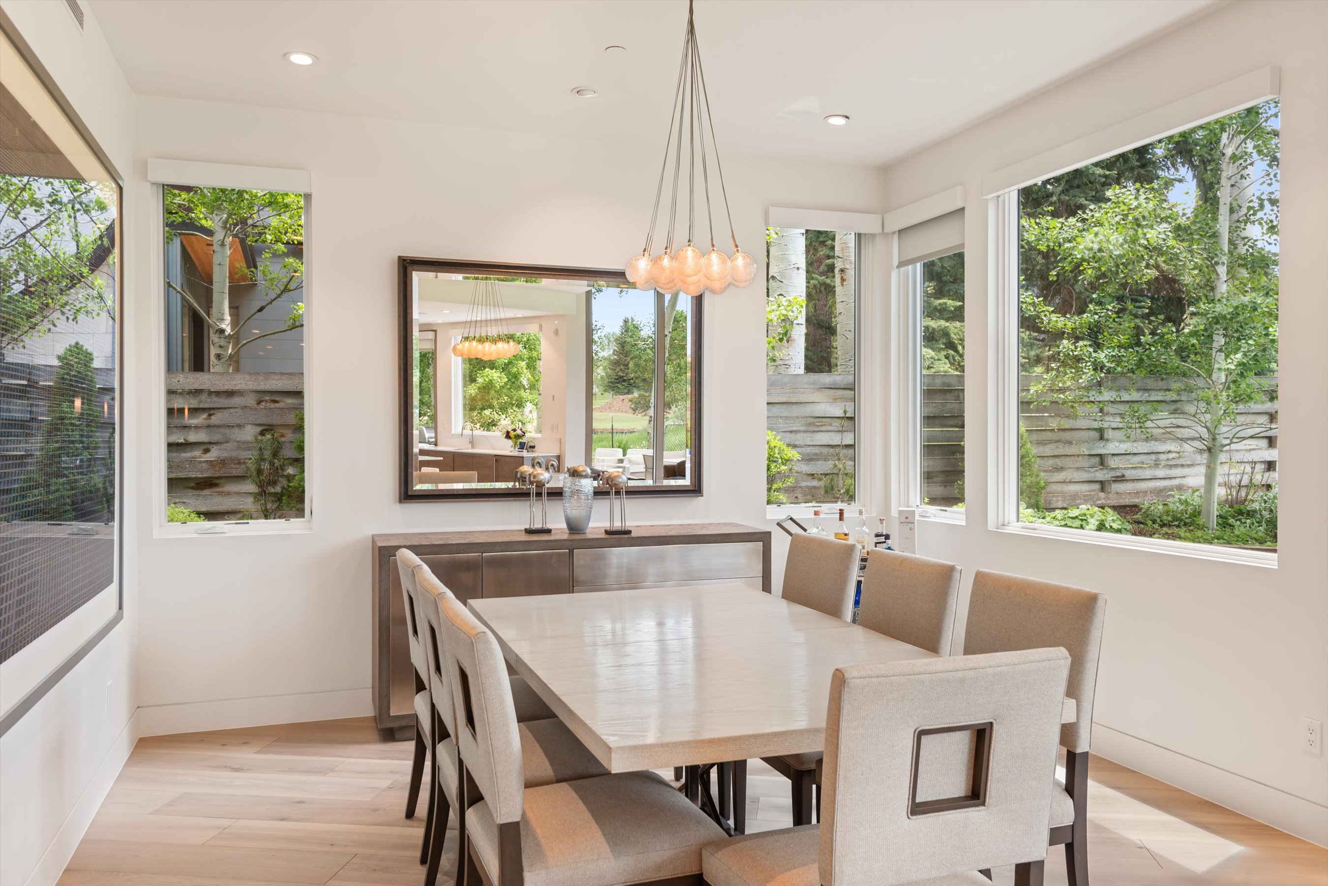 1481 Sierra Vista Drive 