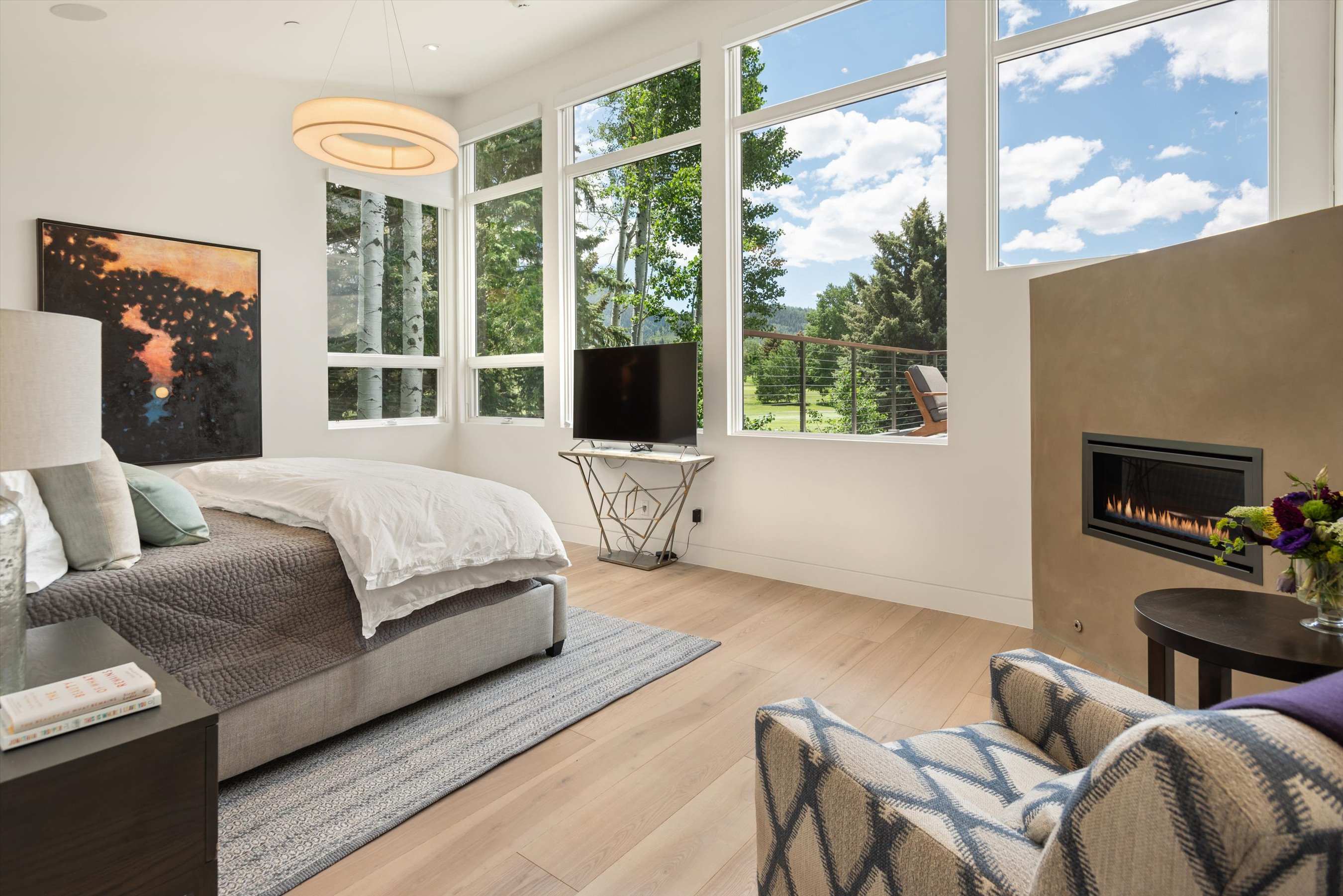 1481 Sierra Vista Drive 