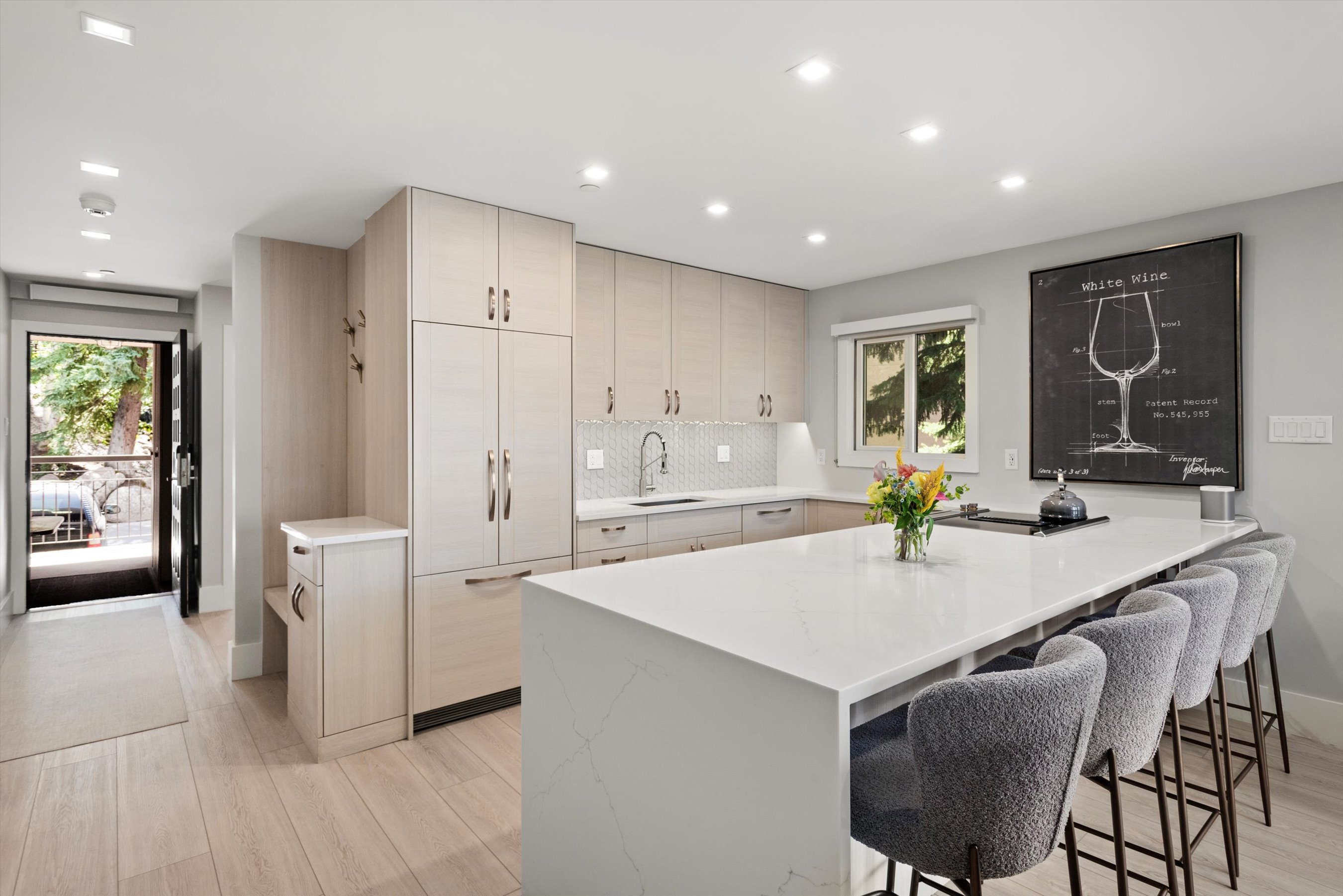 400 Wood Road H-2212
