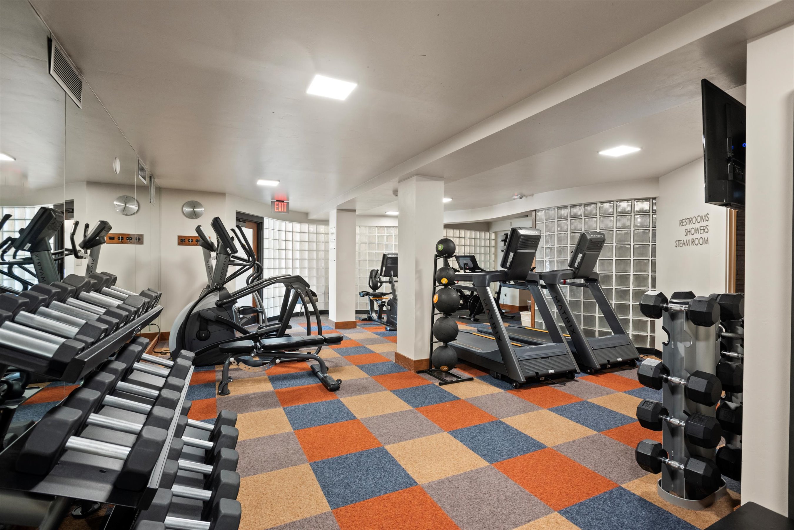 400 Wood Road H-2212