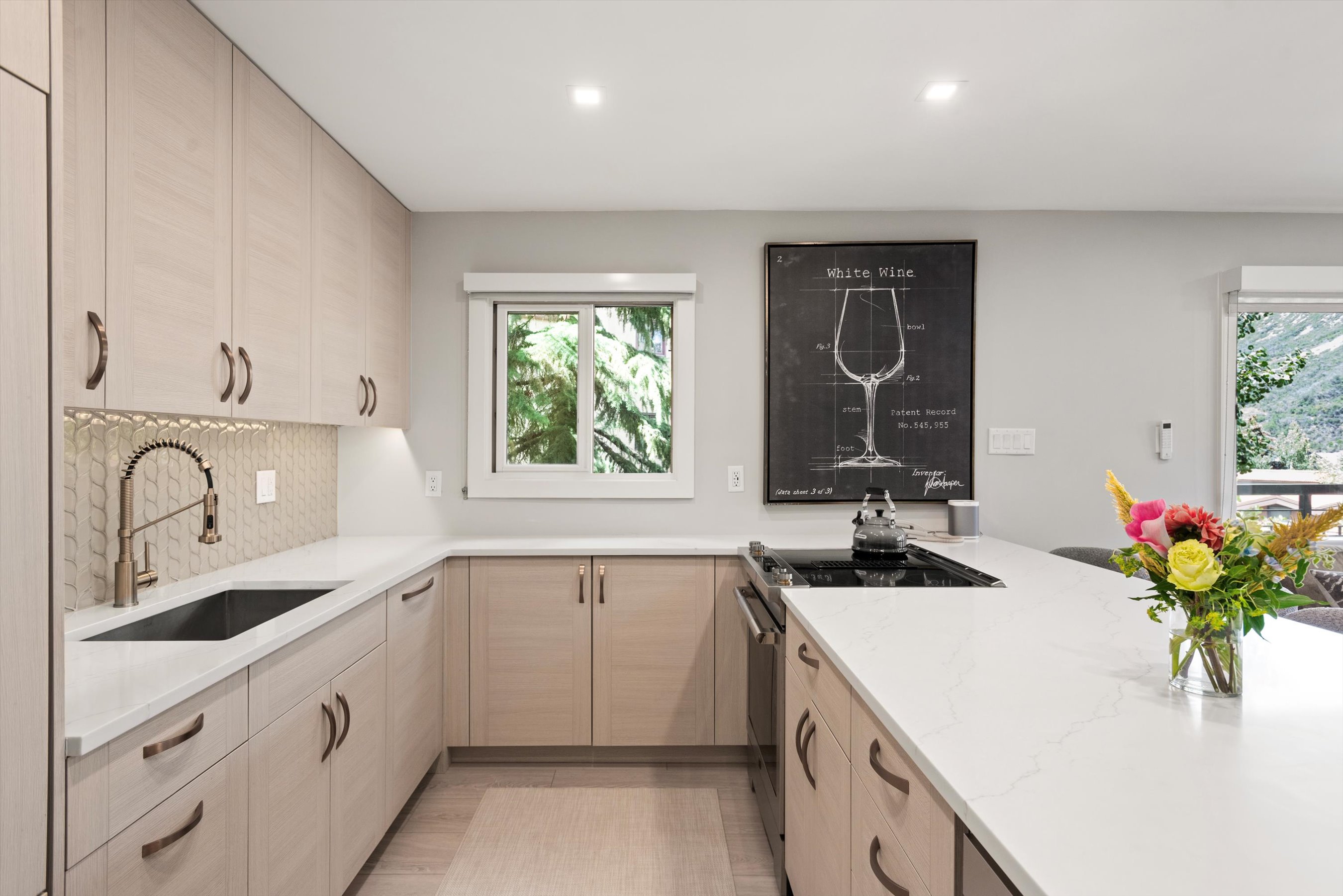 400 Wood Road H-2212