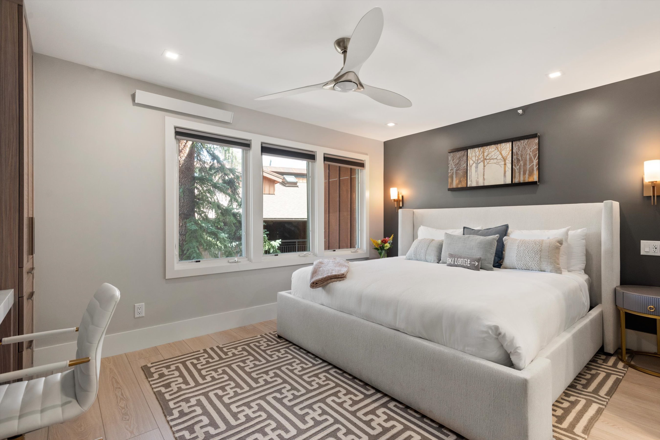 400 Wood Road H-2212