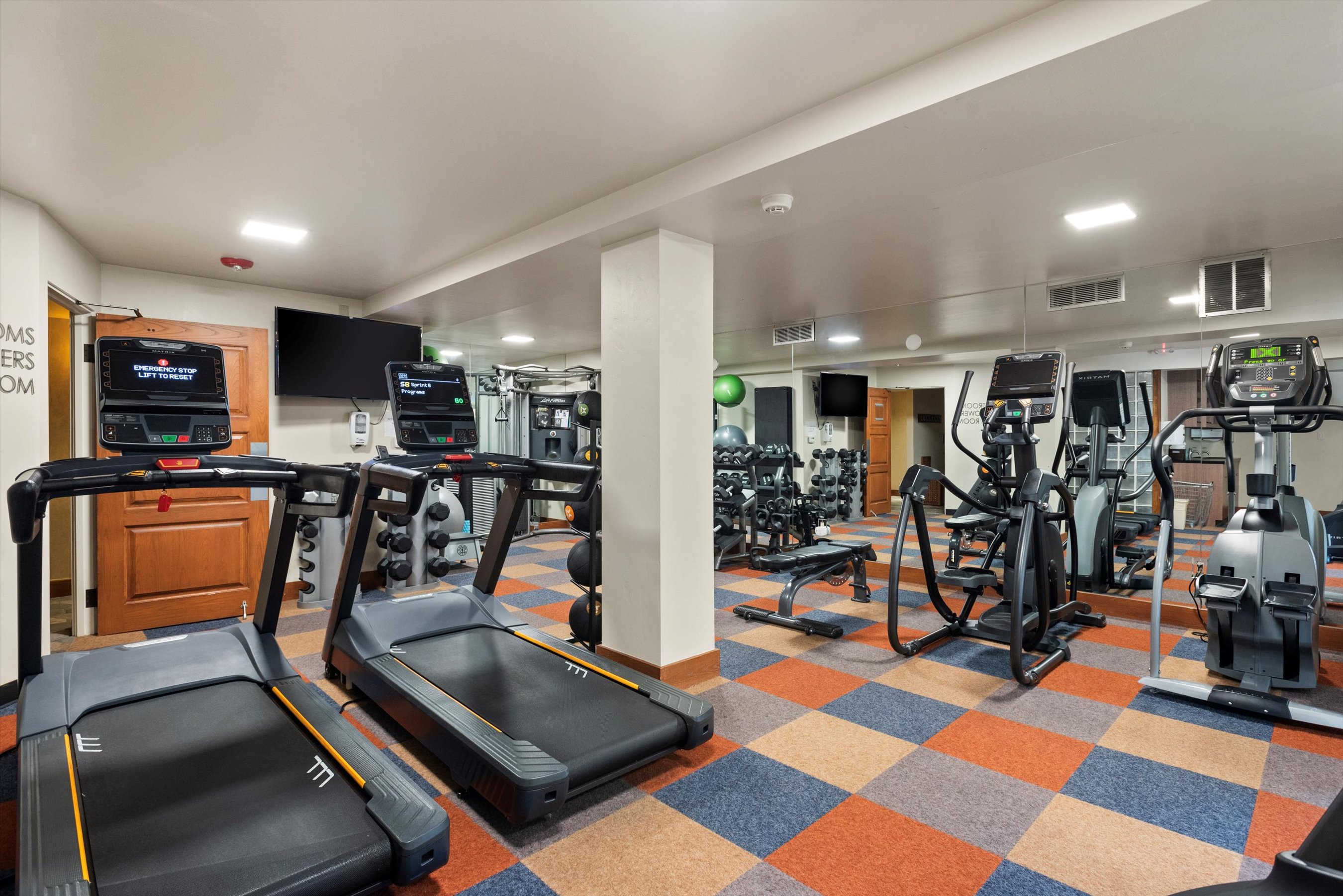 400 Wood Road H-2212