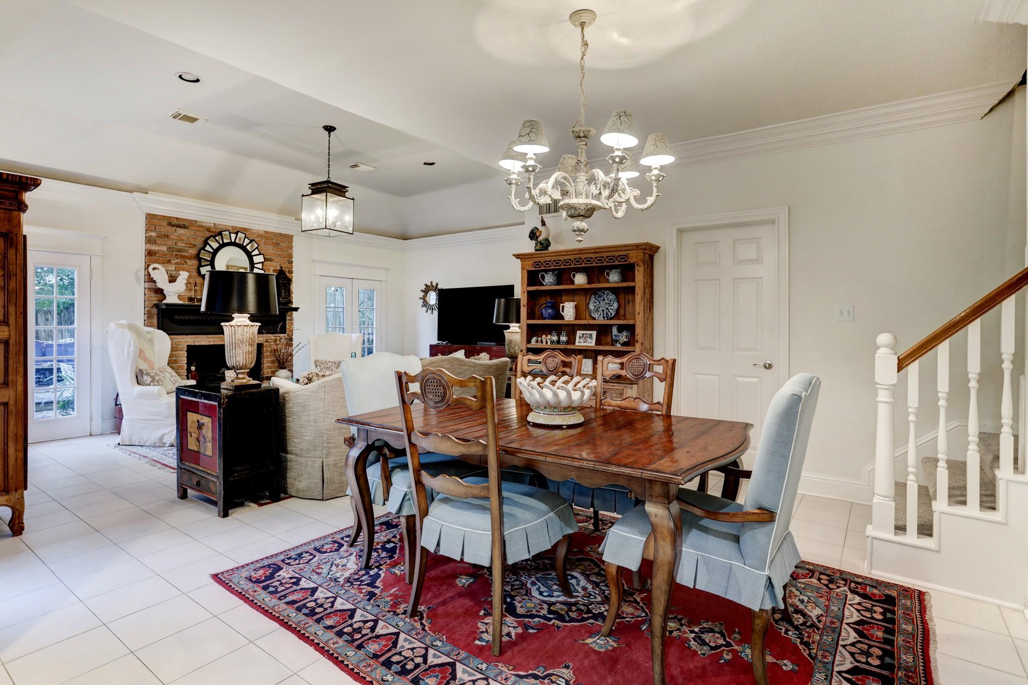 919 Oak Parkway Drive