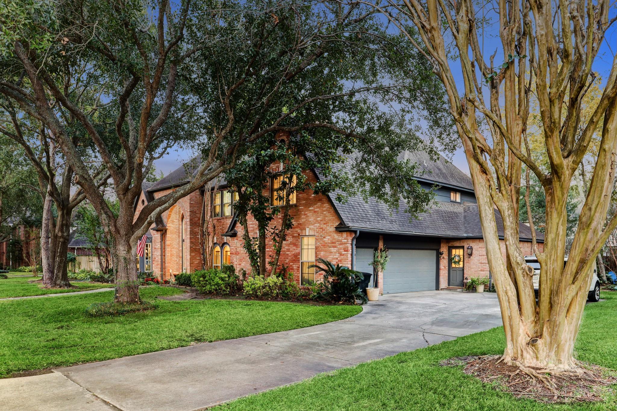 919 Oak Parkway Drive
