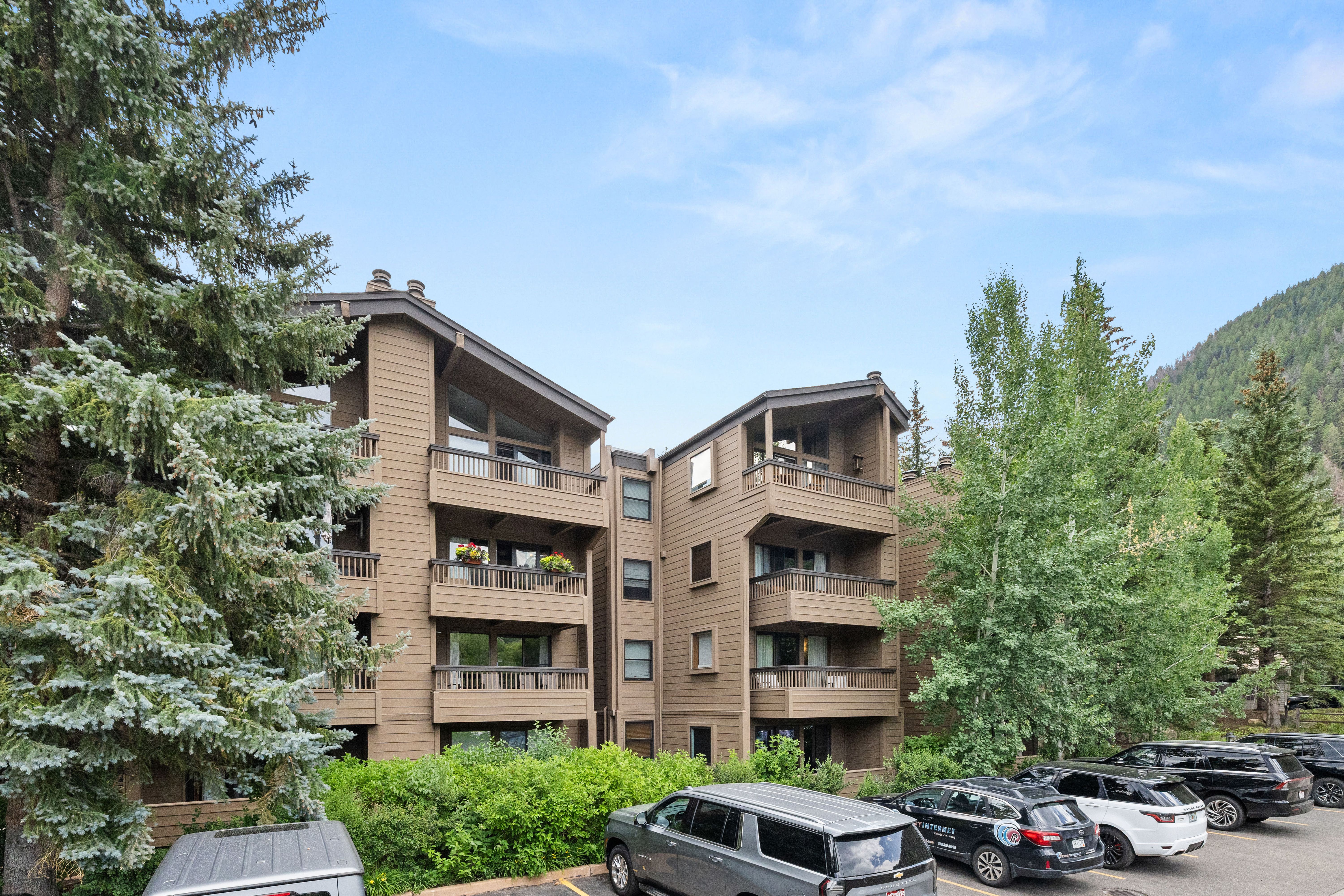 610 South West End Street Unit H202