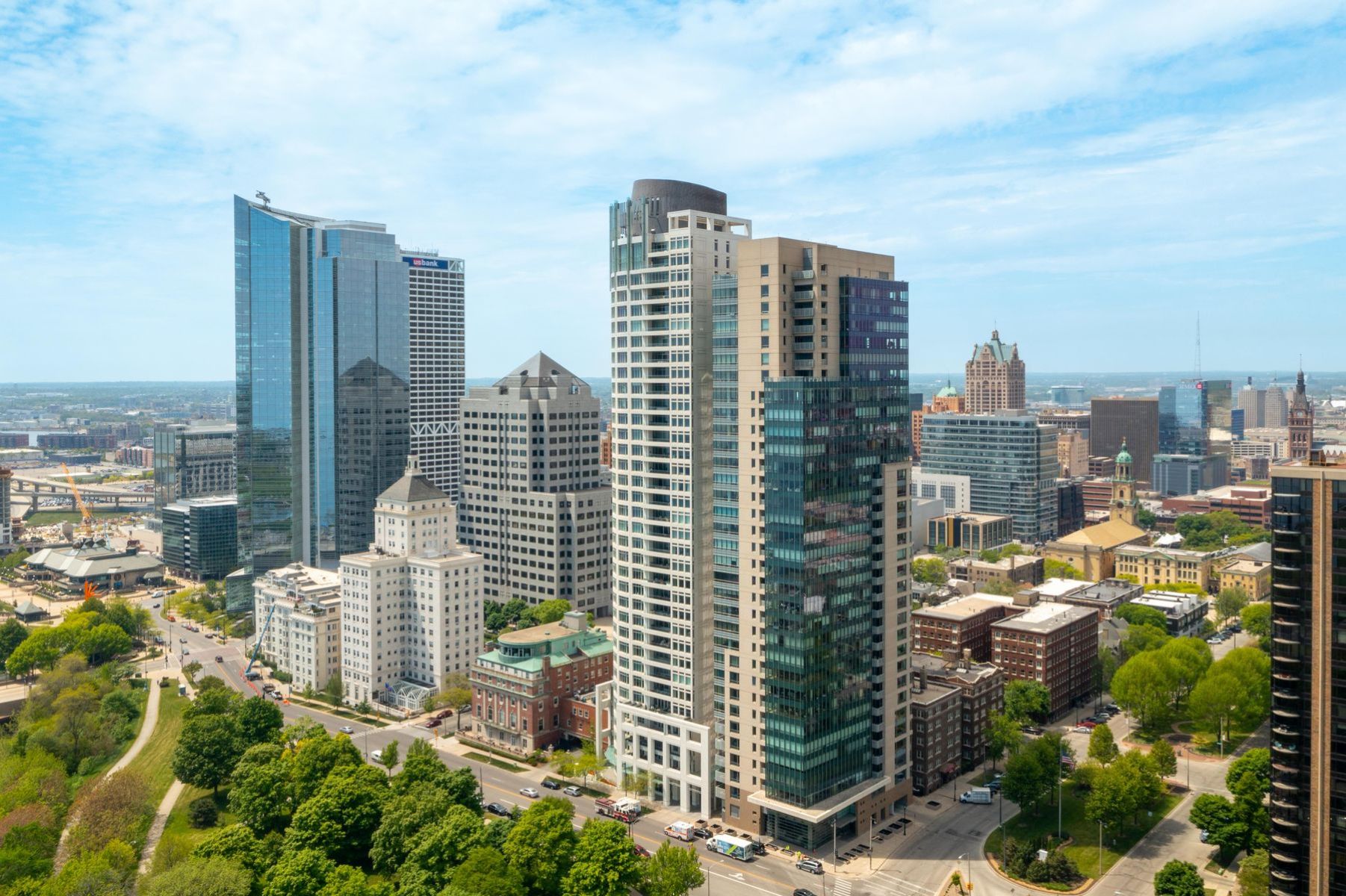 825 N. Prospect Ave. Unit 2502