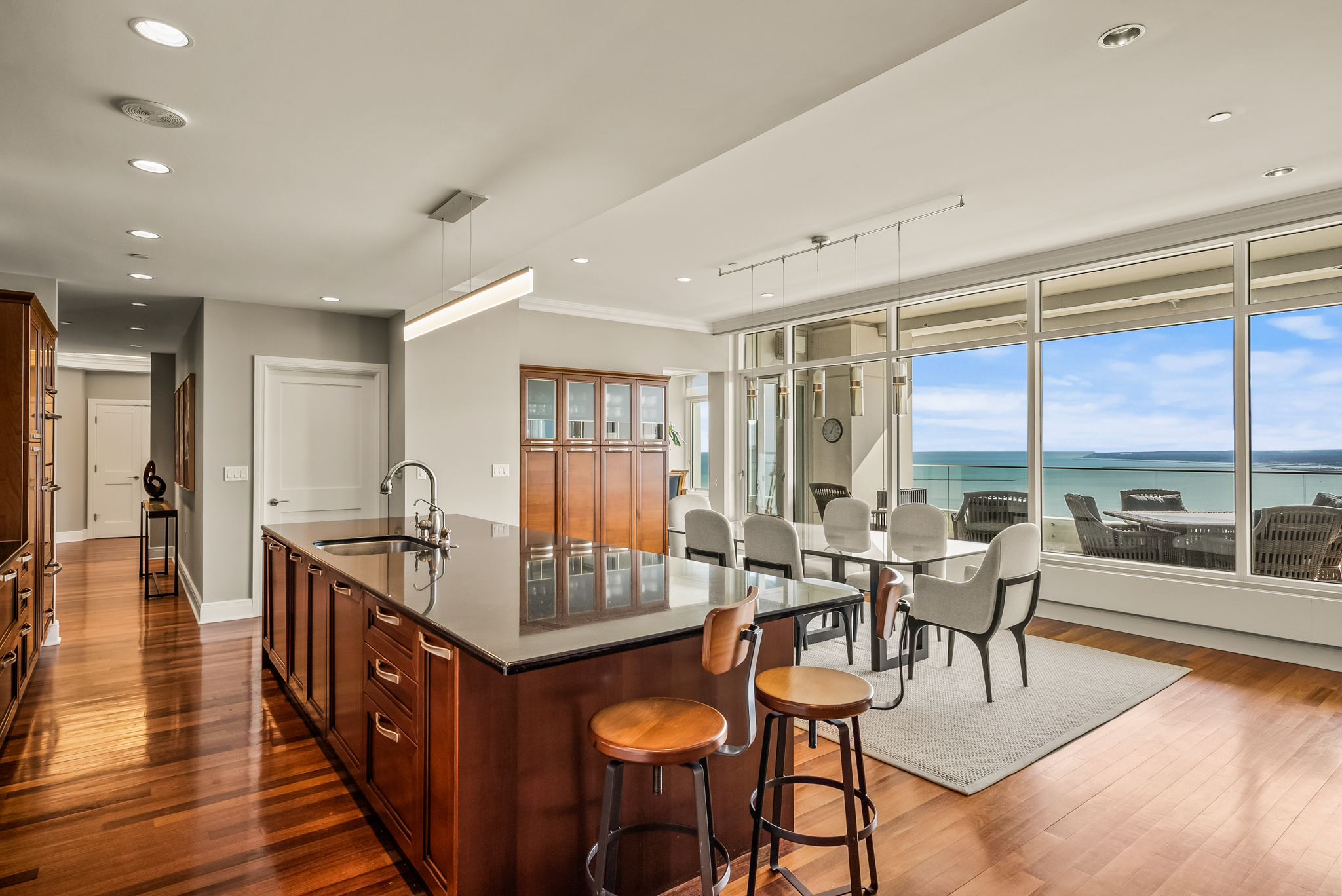 825 N. Prospect Ave. Unit 2502