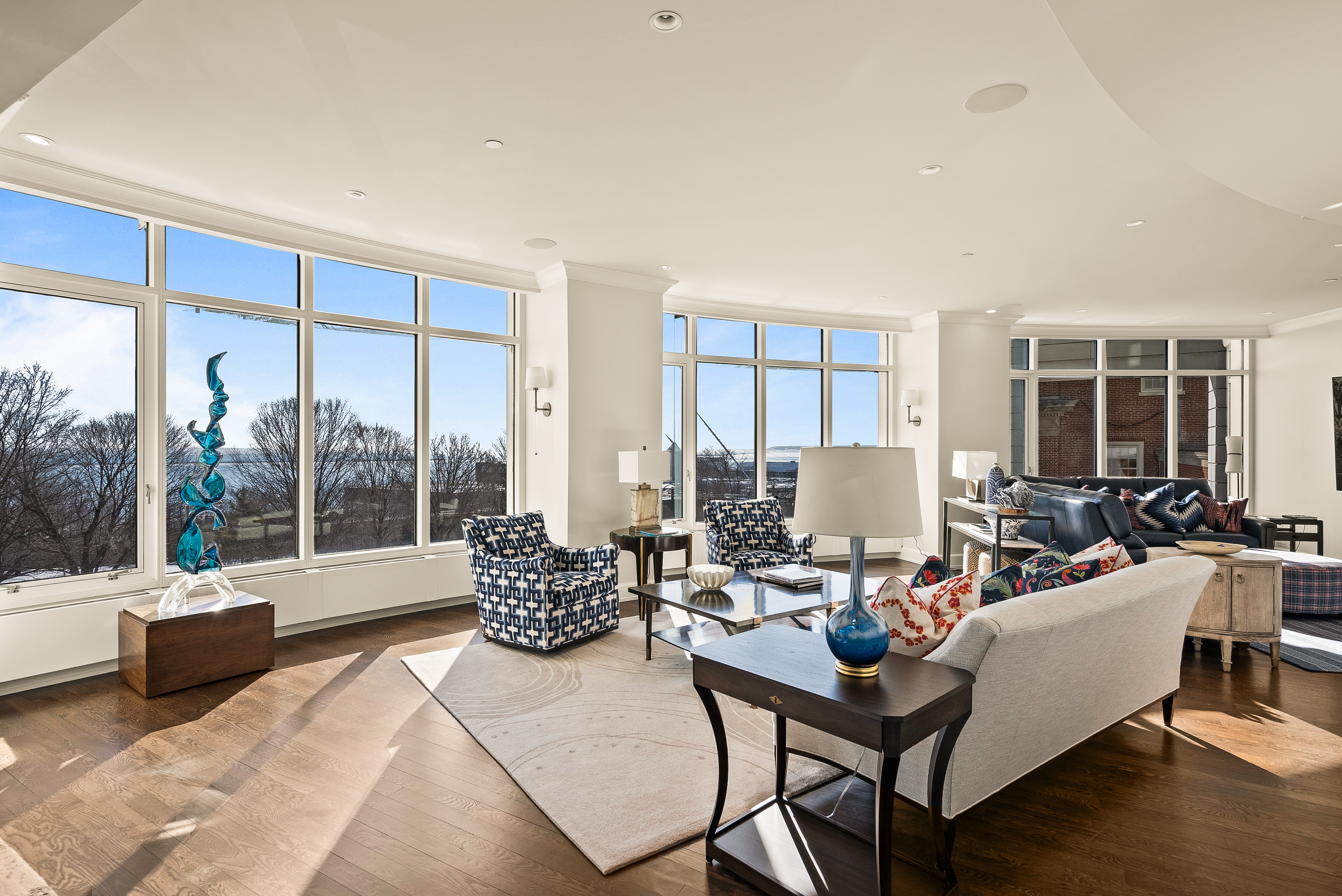 825 N. Prospect Ave. Unit 401