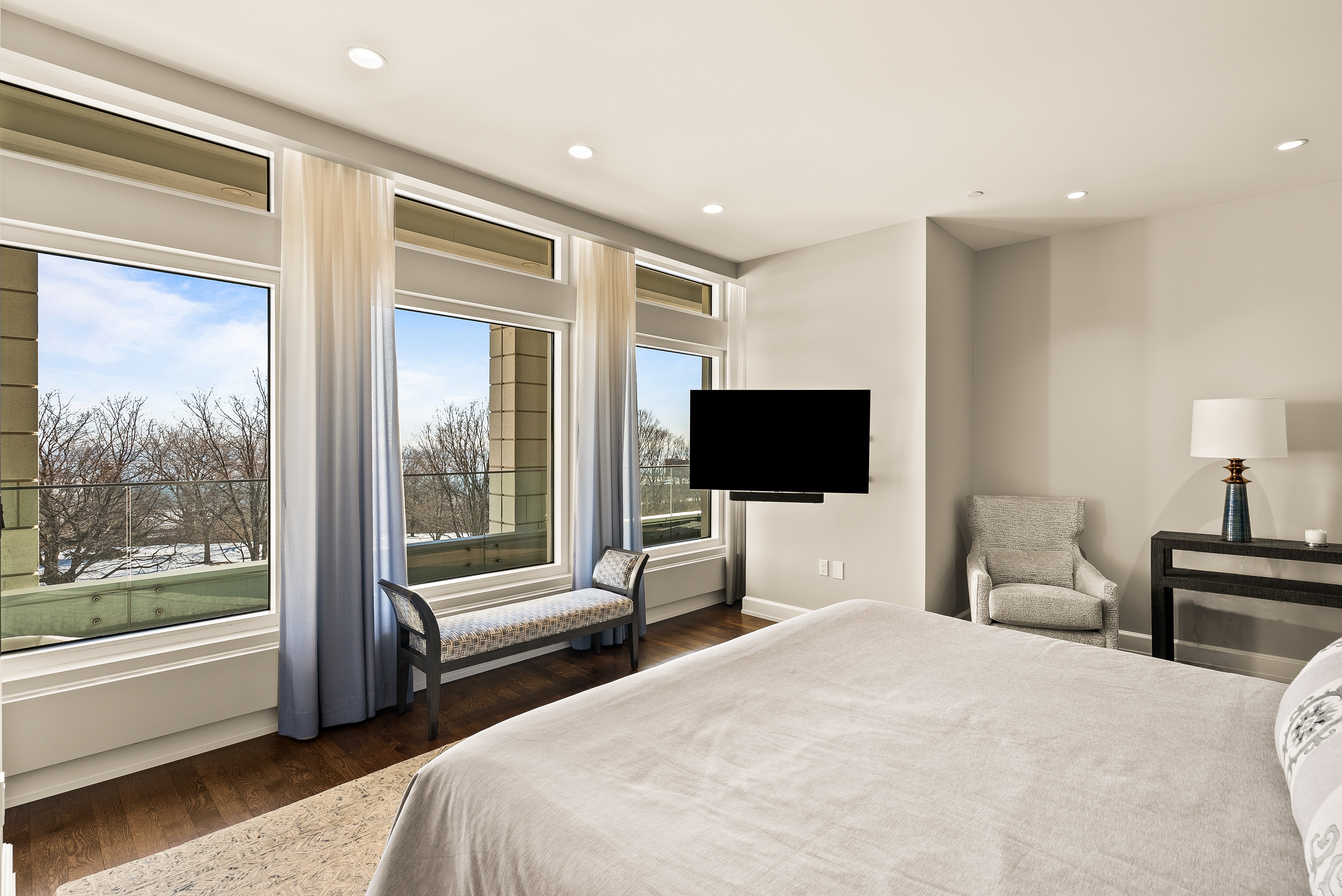 825 N. Prospect Ave. Unit 401