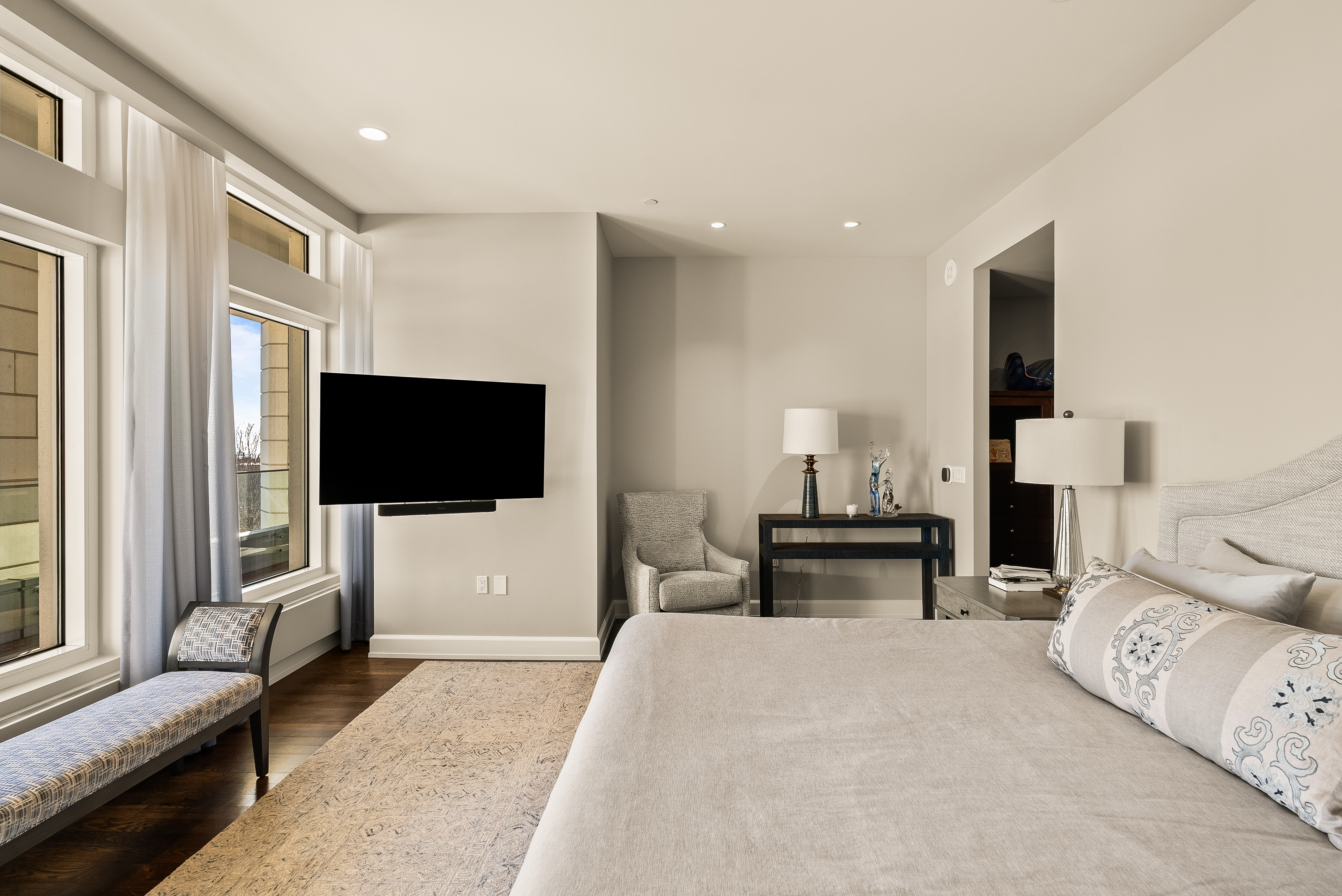 825 N. Prospect Ave. Unit 401