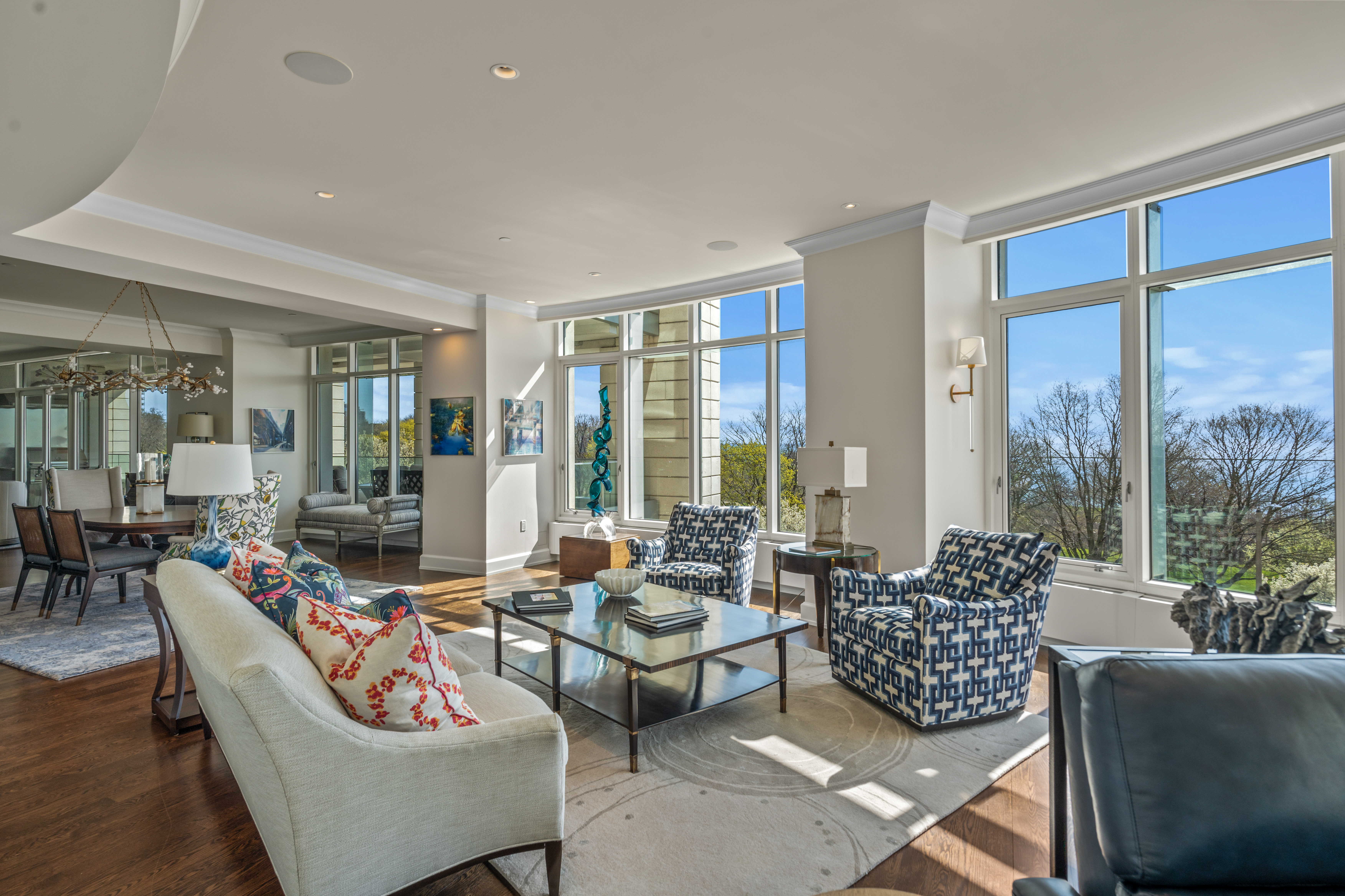825 N. Prospect Ave. Unit 401
