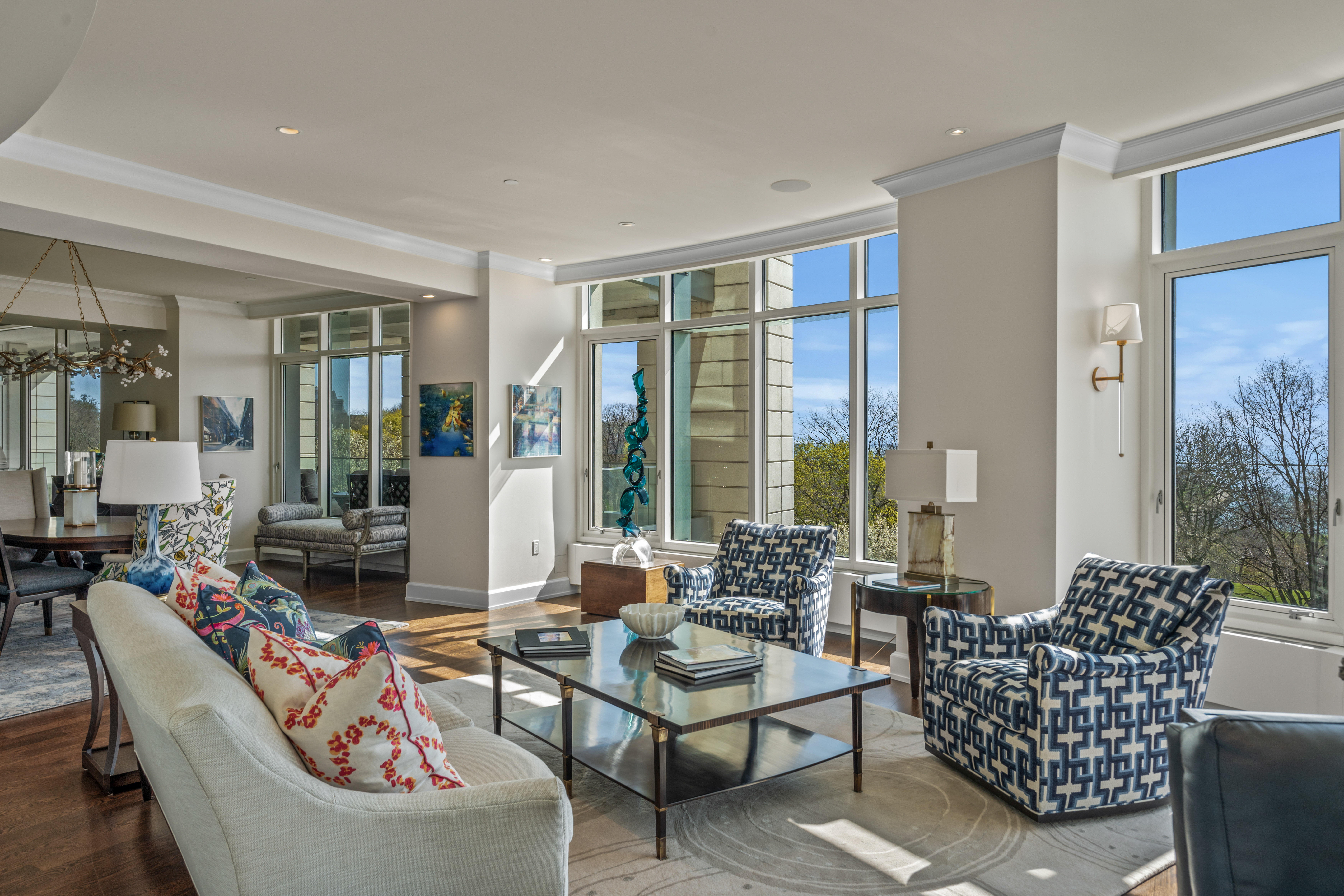 825 N. Prospect Ave. Unit 401