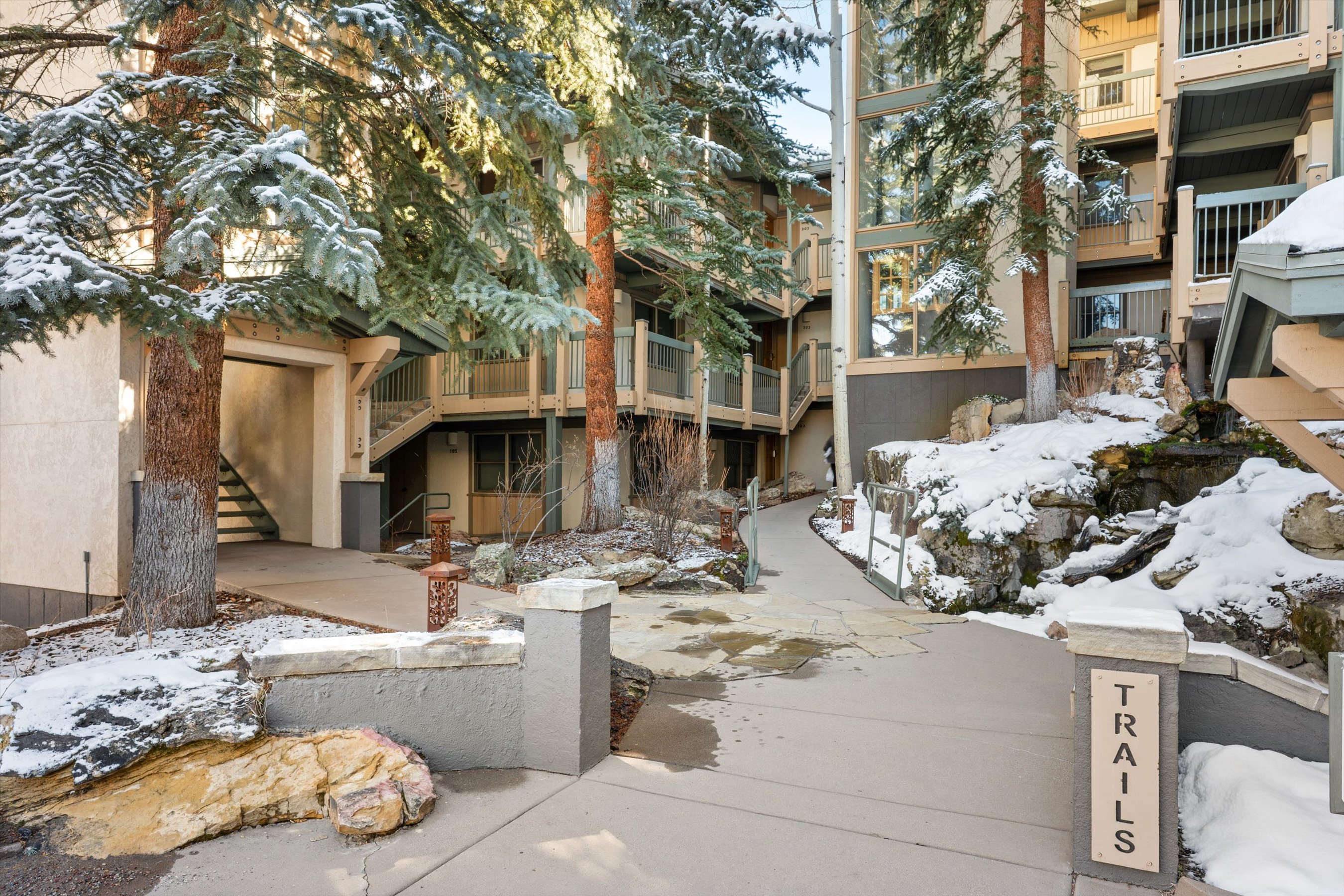 855 Carriage Way Unit 303 