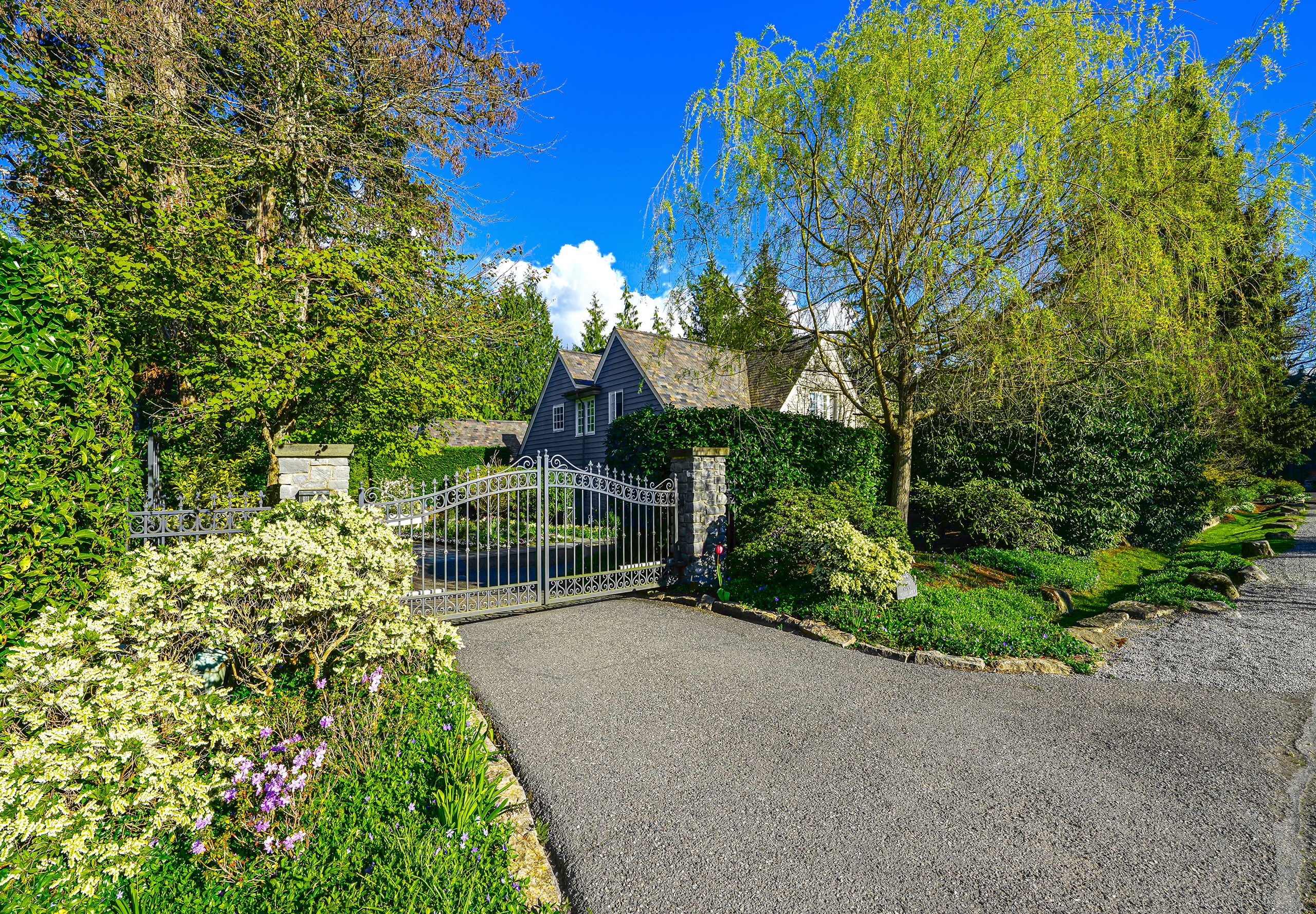 8106 Overlake Dr W