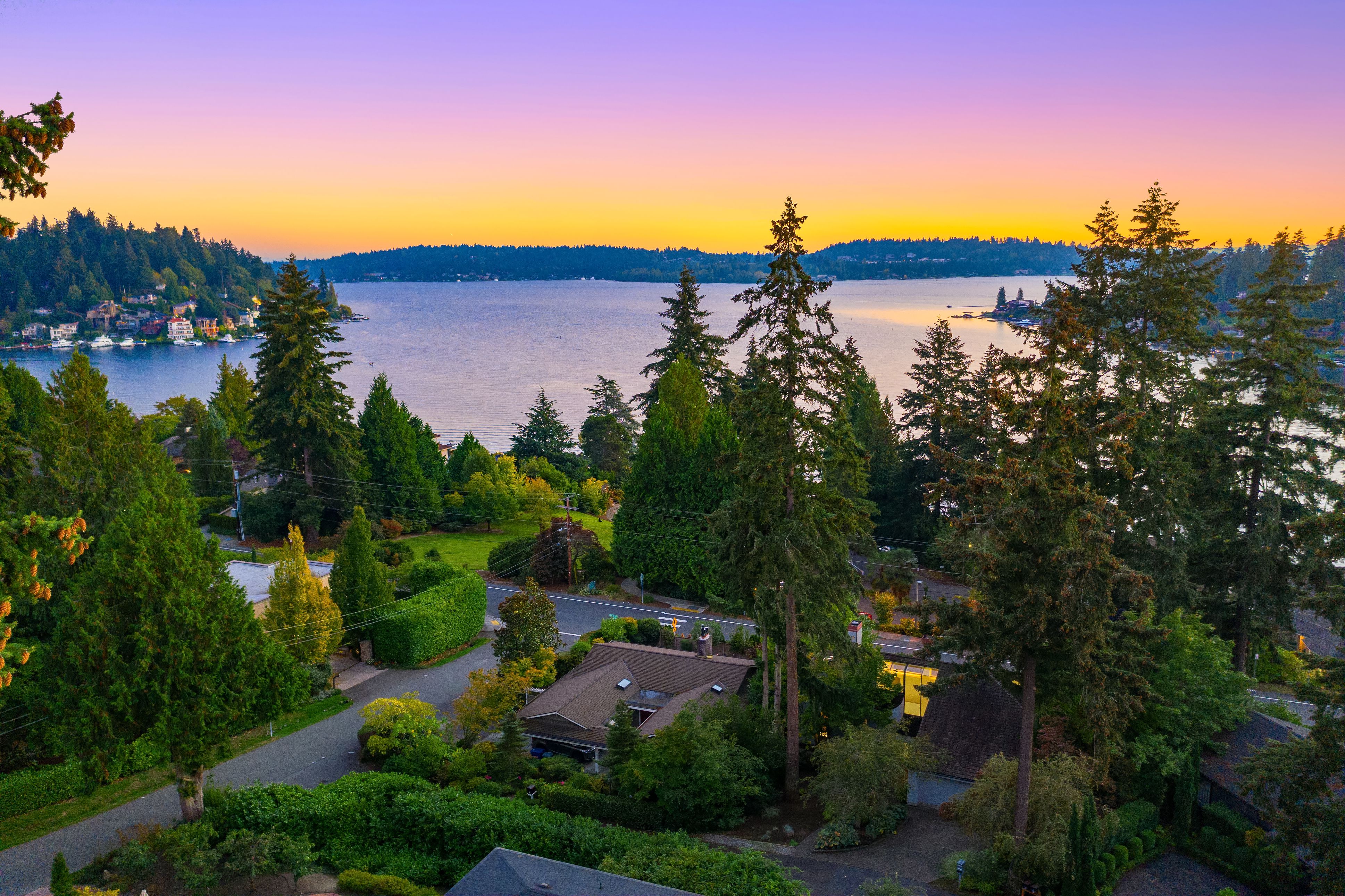 11 94th Ave NE