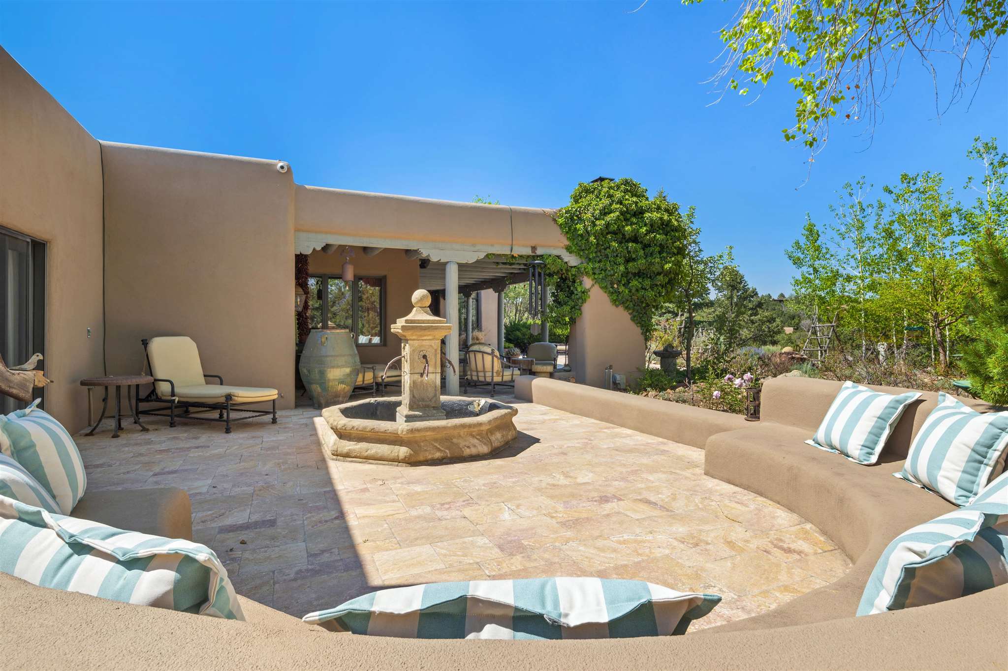 319 Camino Encantado