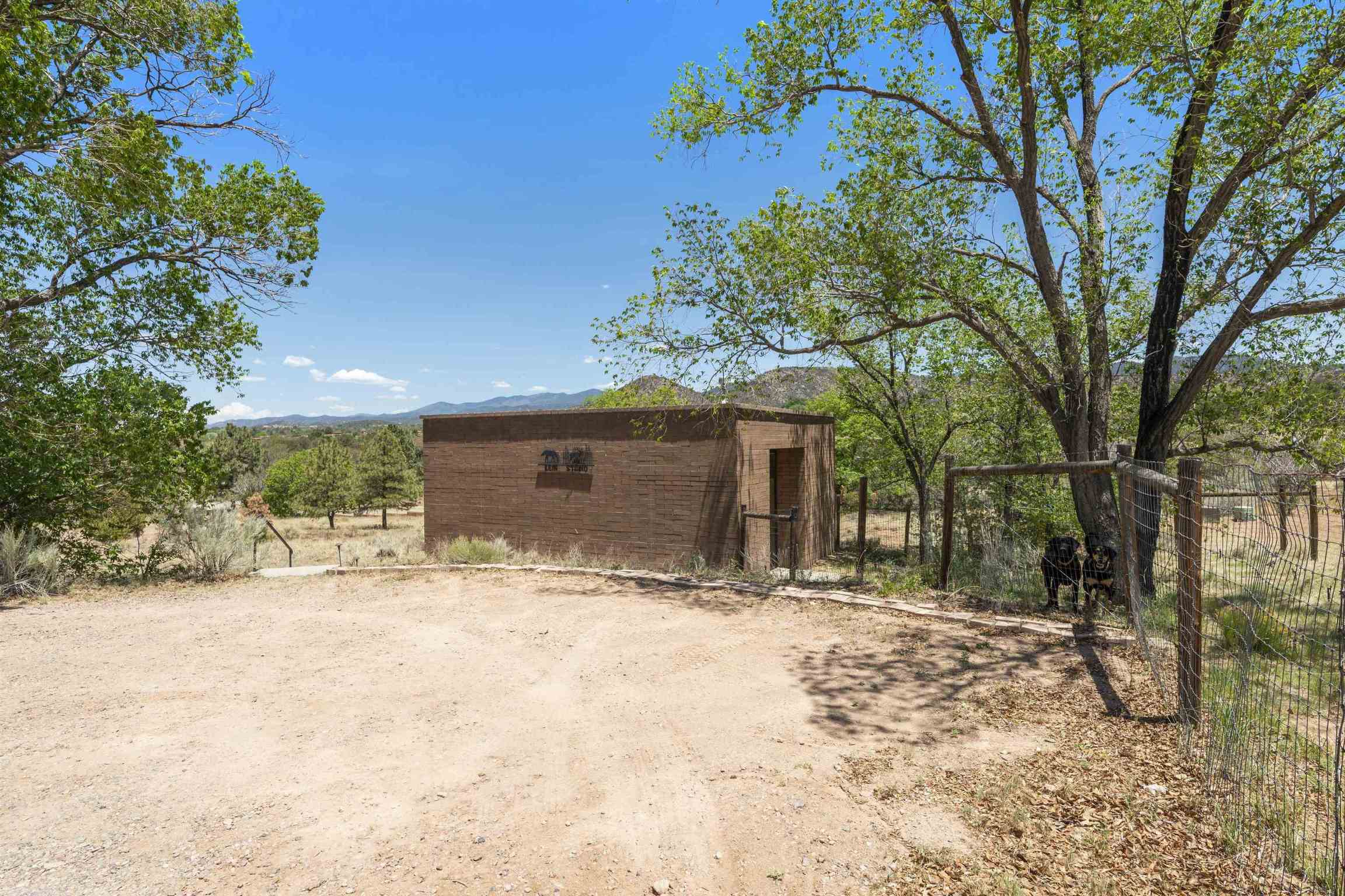 126 Ridgecrest