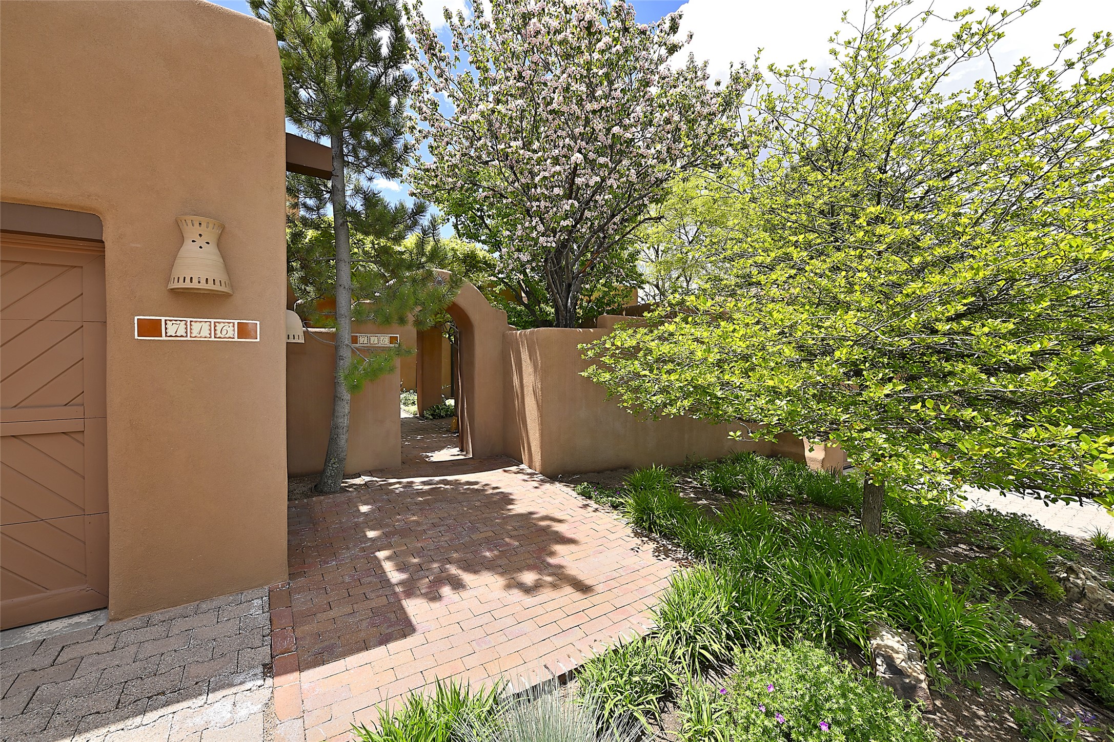 716 Calle Del Resplandor