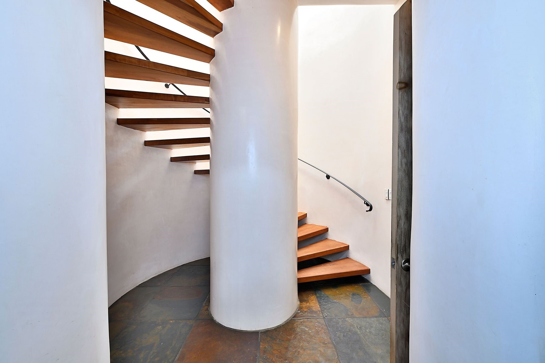 1021 Old Santa Fe Trail