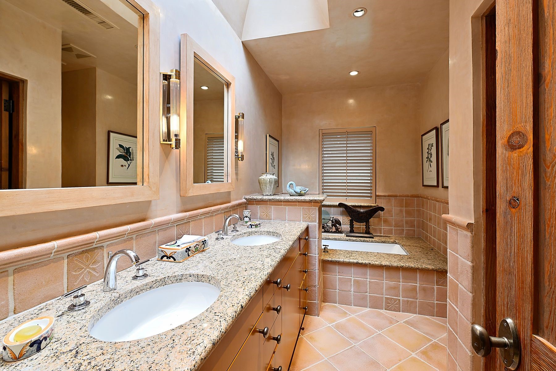10 Canyon Vista Court