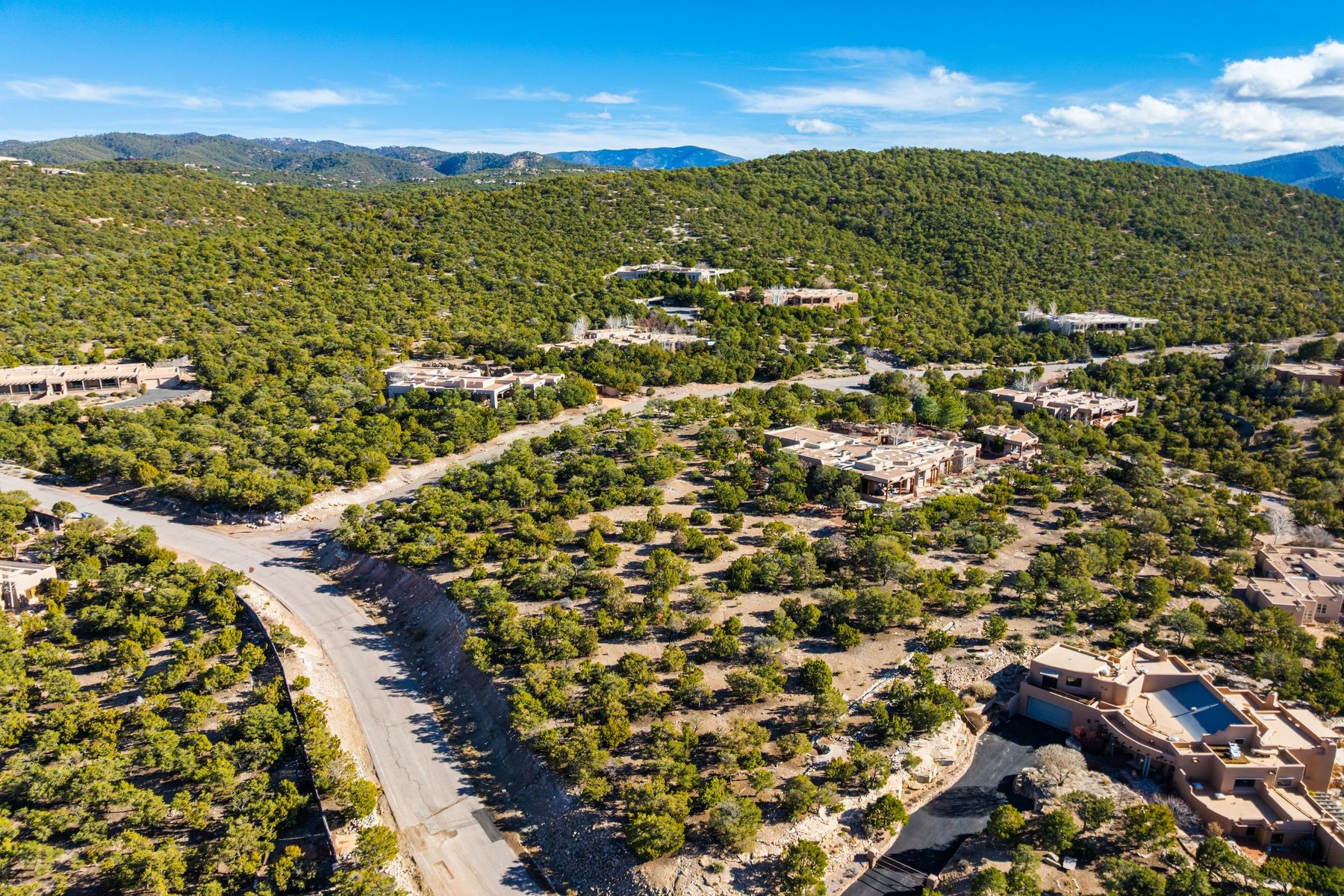 1031 Sierra Del Norte