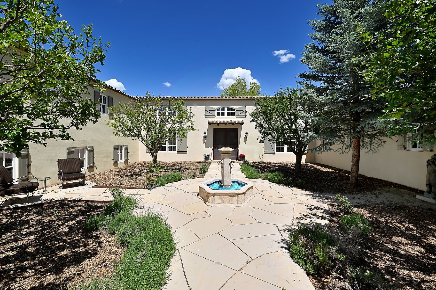 37 Rancho Escondido 