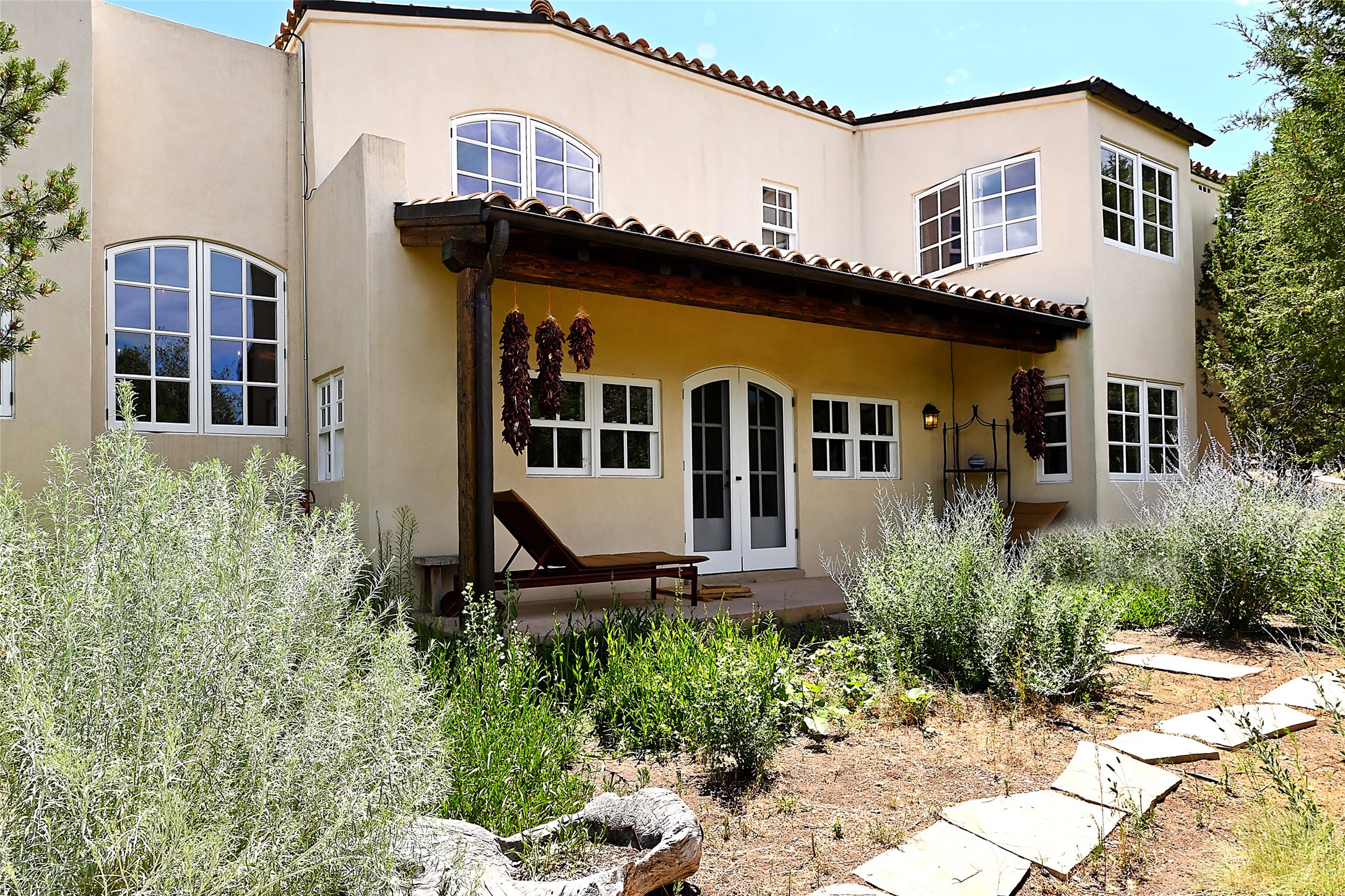 37 Rancho Escondido 