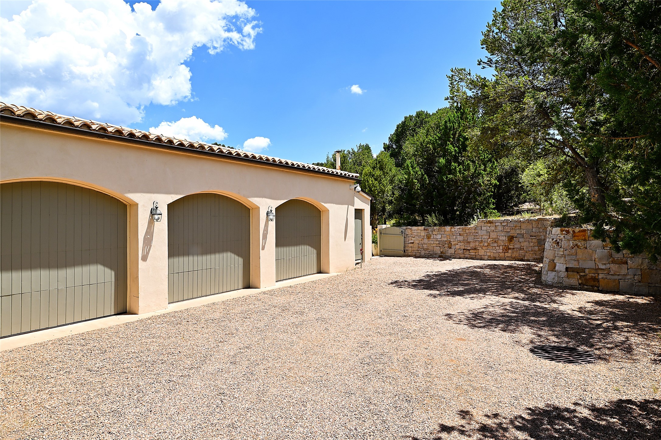 37 Rancho Escondido 