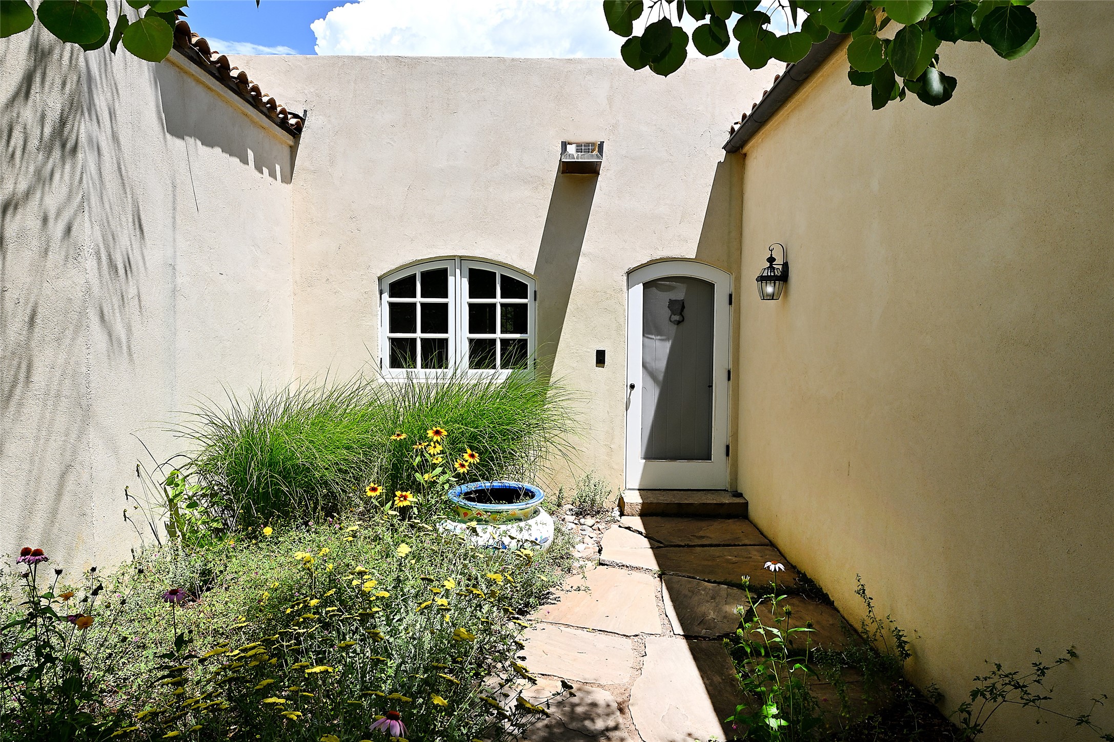 37 Rancho Escondido 