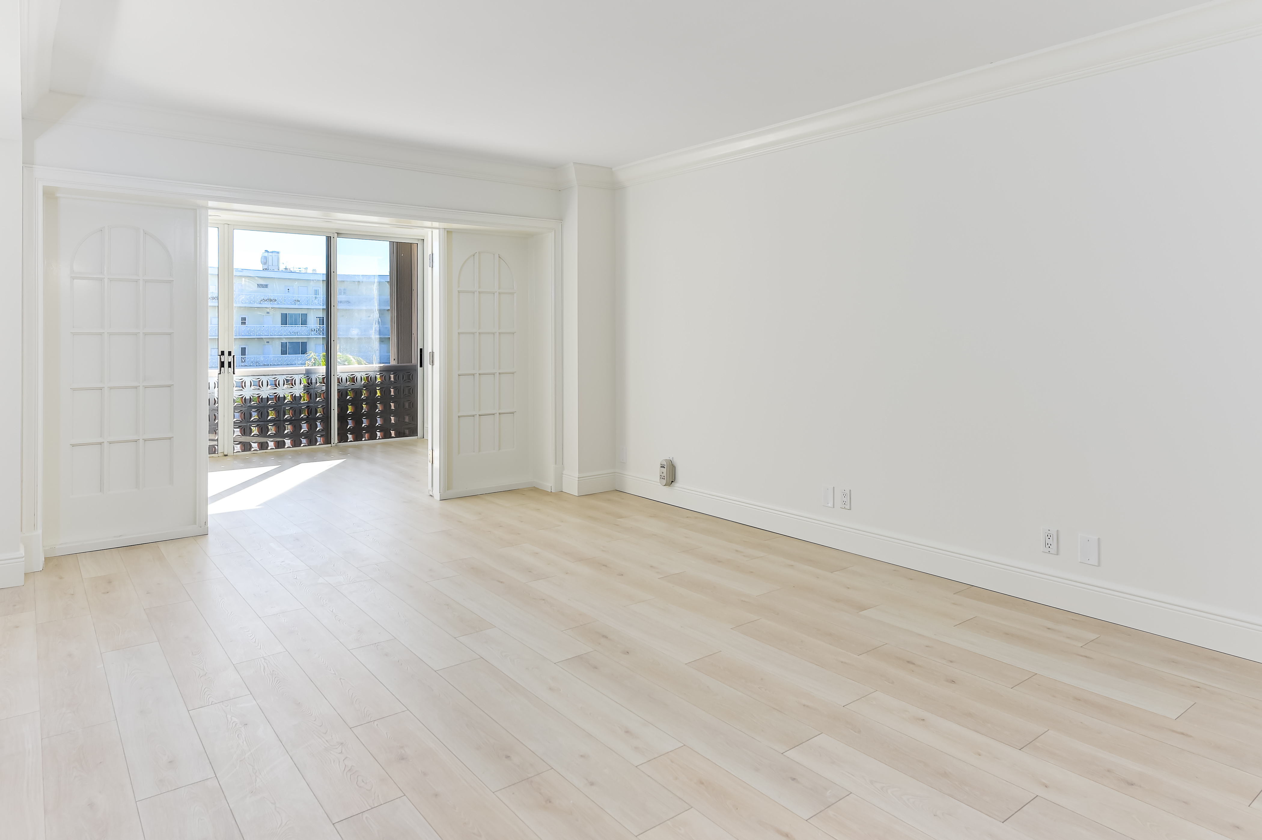 369 S Lake Drive 5H